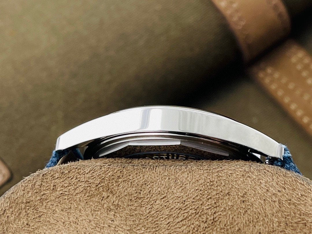 PATEK CALATRAVA 40MM STAINLESS STEEL BLUE DIAL REF6007A-001