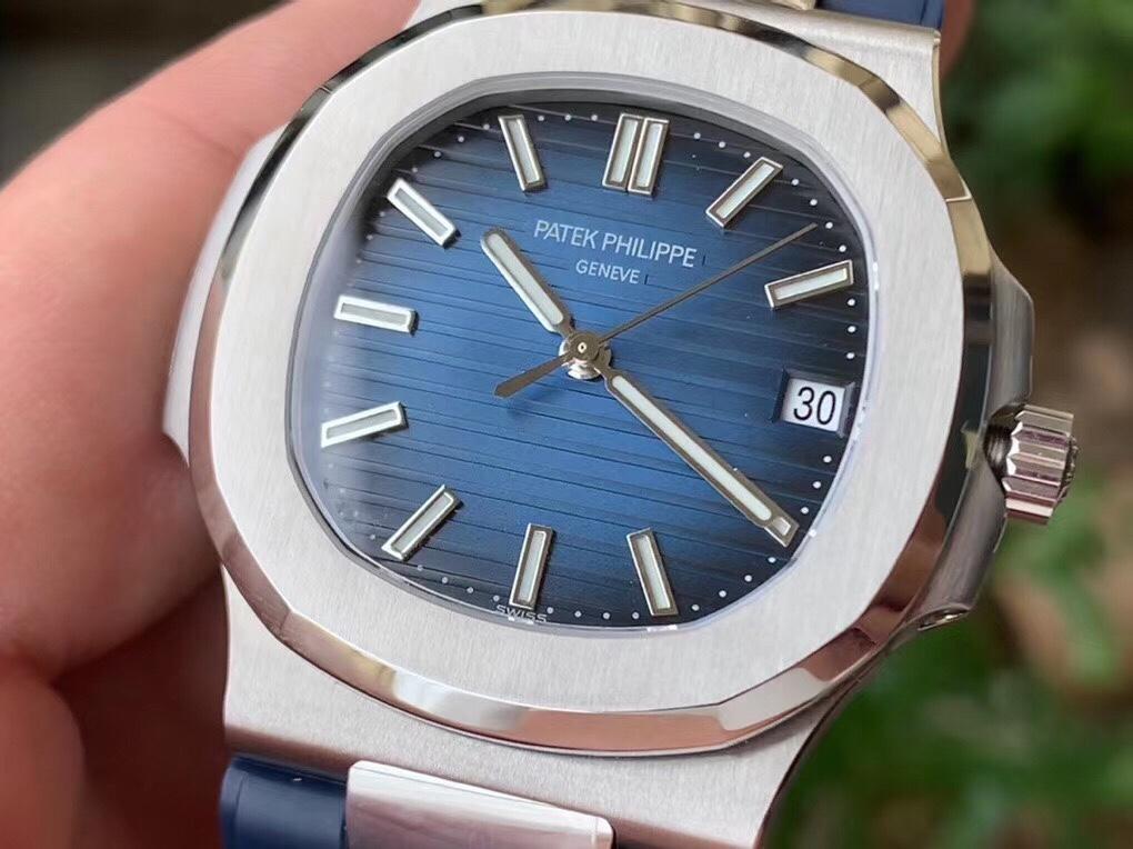 PATEK NAUTILUS 5711 STAINLESS STEEL RUBBER STRAP