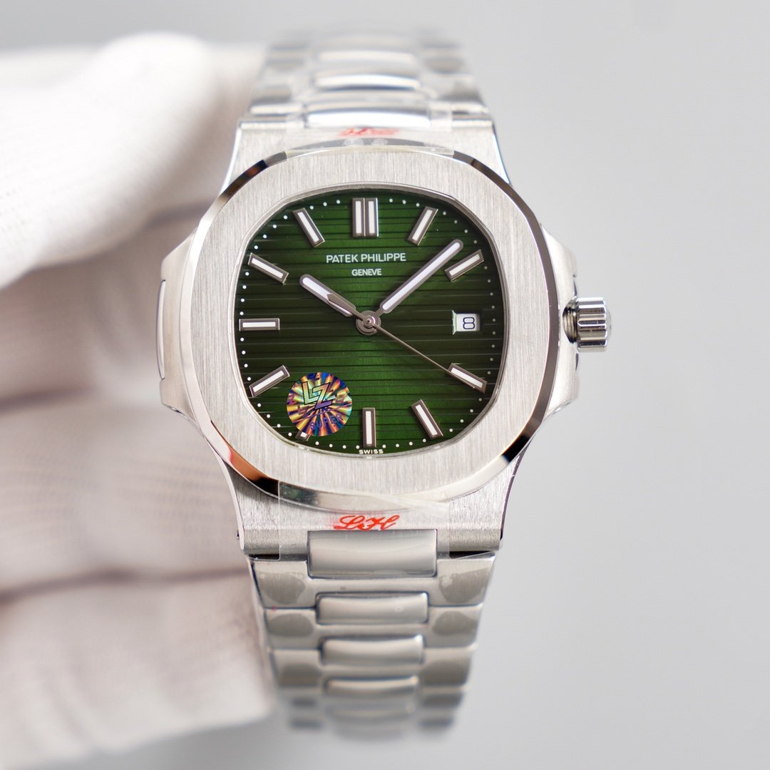 PATEK NAUTILUS 5711 STAINLESS STEEL GREEN DIAL