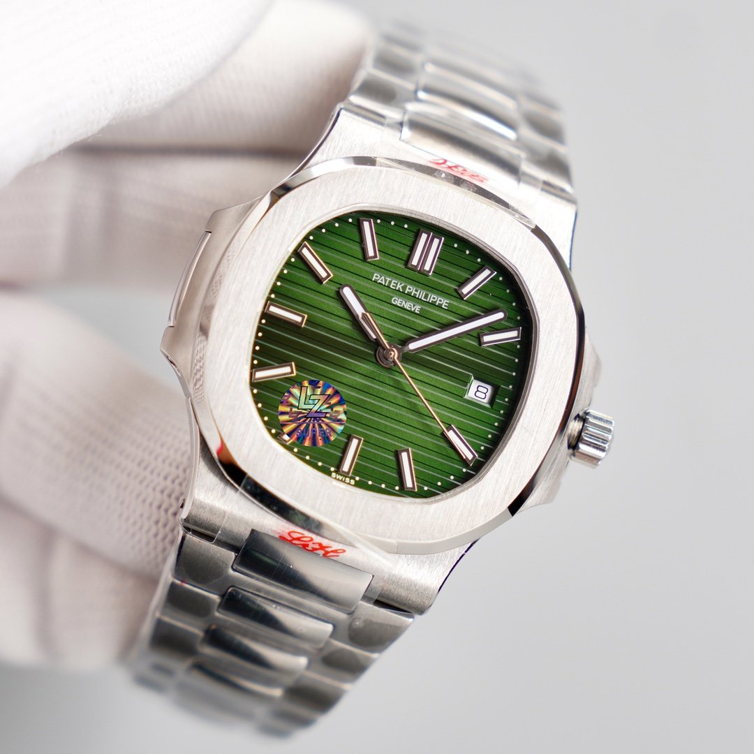 PATEK NAUTILUS 5711 STAINLESS STEEL GREEN DIAL