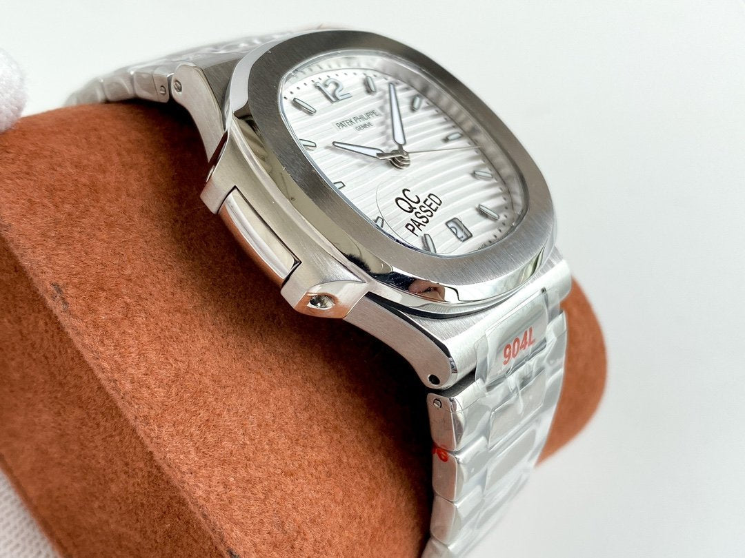 NAUTILUS STAINLESS STEEL 40MM WHITE DIAL