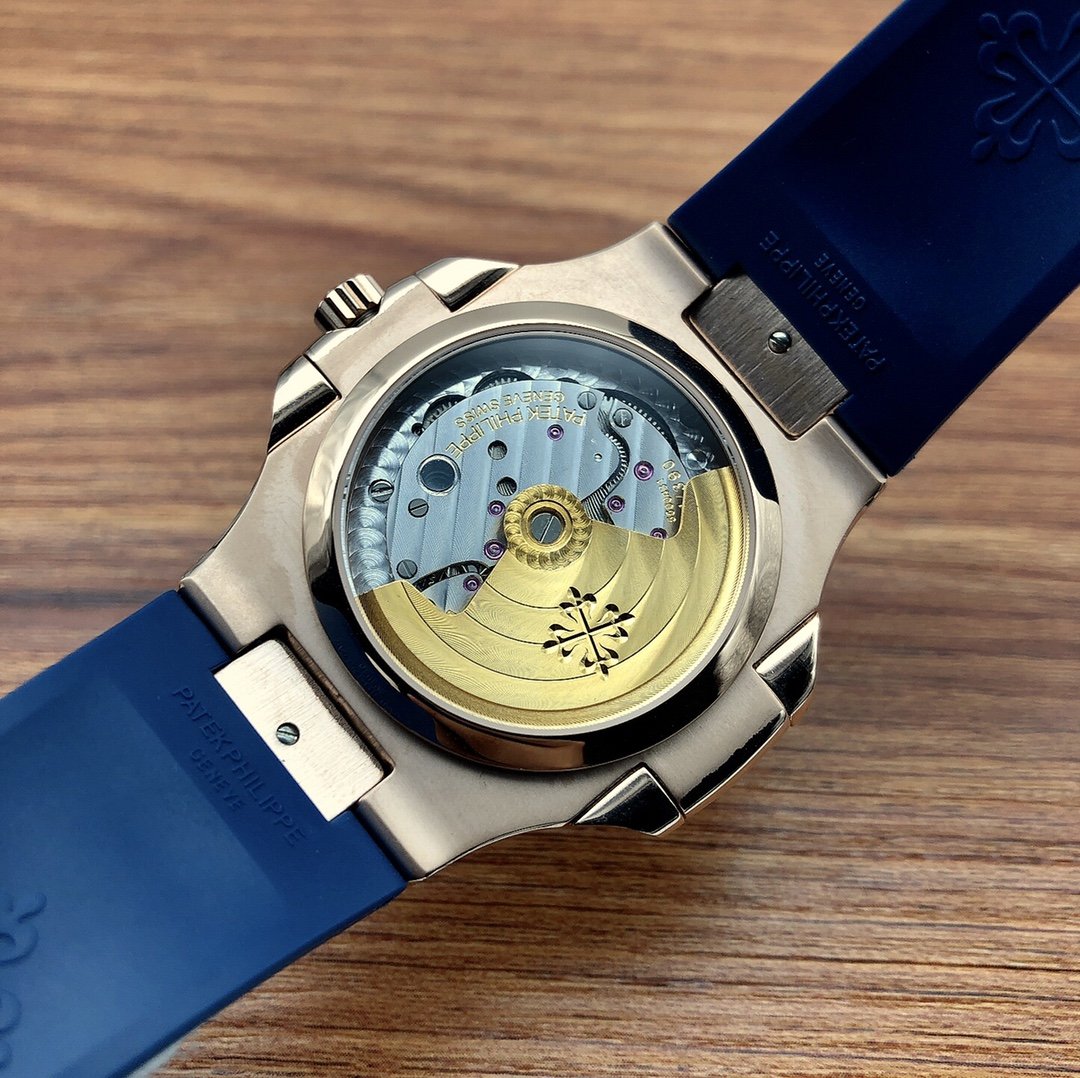PATEK NAUTILUS SECONDTIME GOLD HAND ENGRAVED