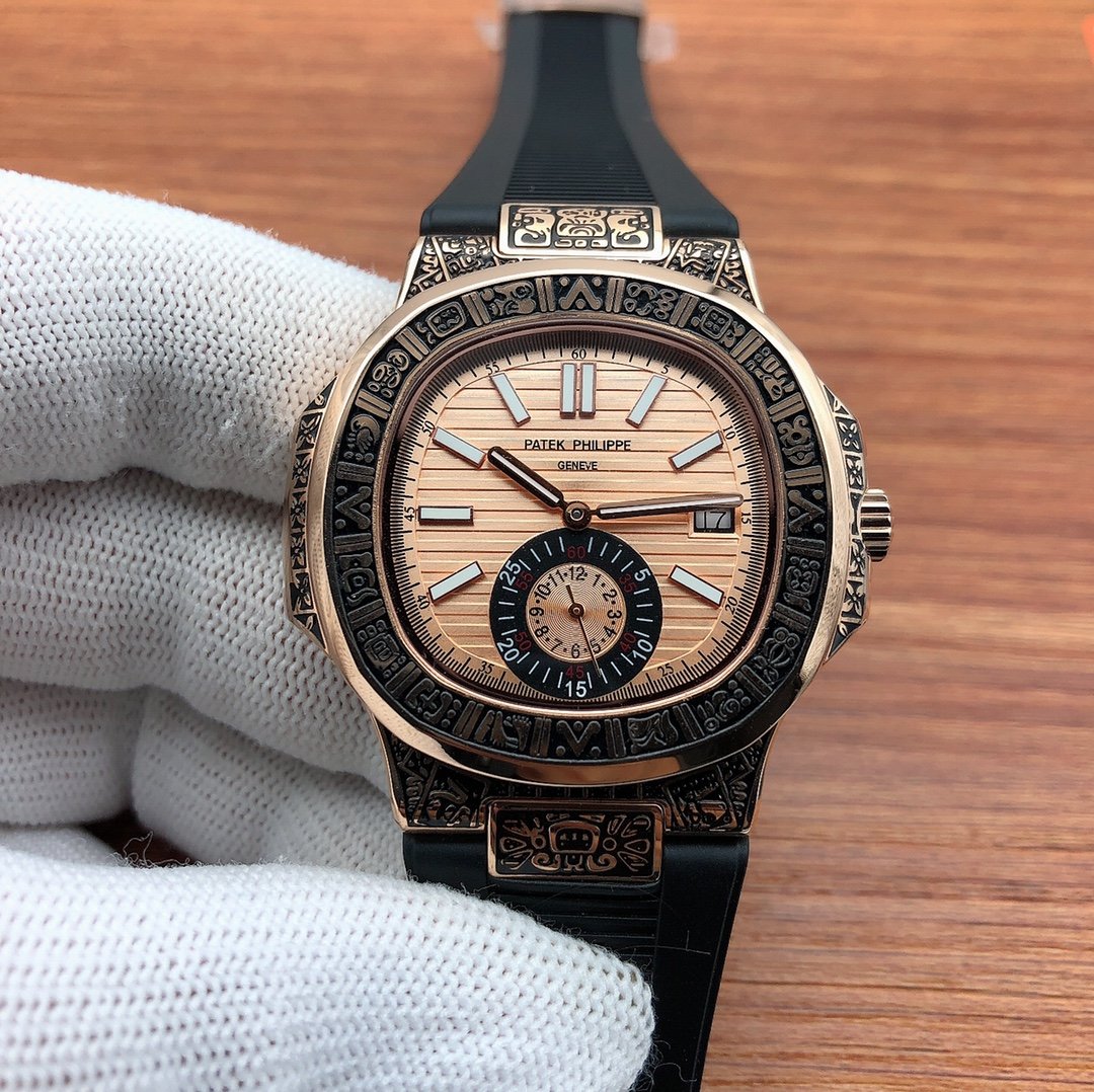 PATEK NAUTILUS SECONDTIME GOLD HAND ENGRAVED
