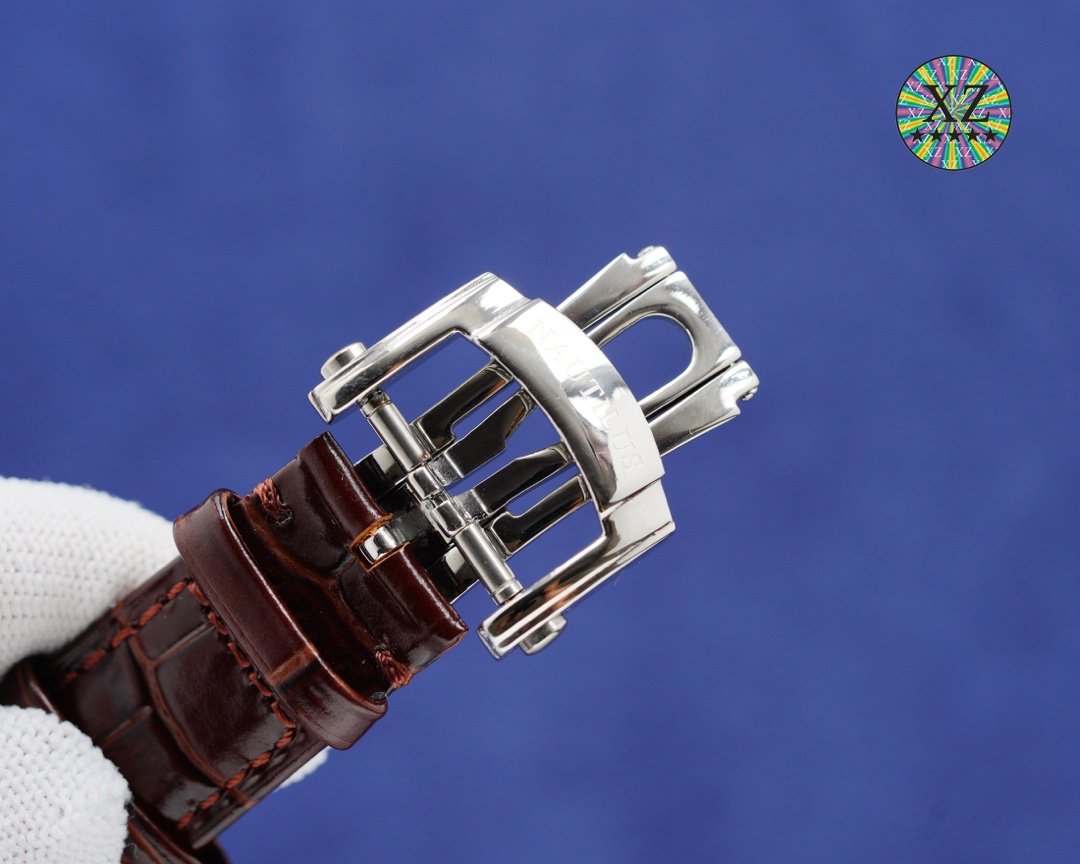 PATEK COMPLICATIONS ANNUAL CALENDAR MOONPHASE 42MM