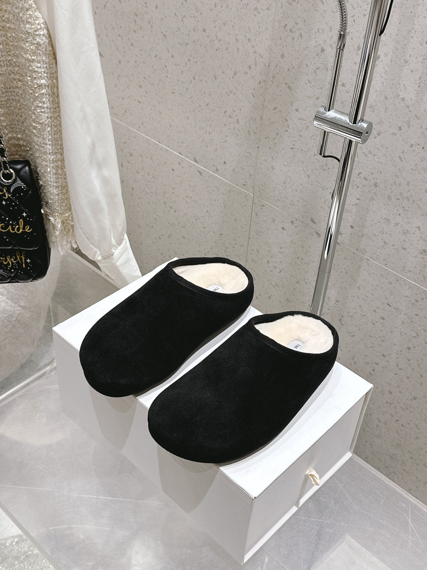 The Row 2025 Slipper Black White Cowhide Wool 402119