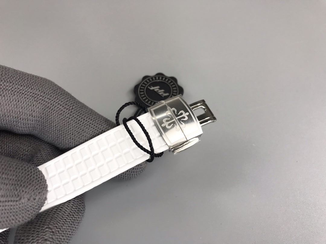 PATEK Aquanaut 5067A 35.6mm White Dial