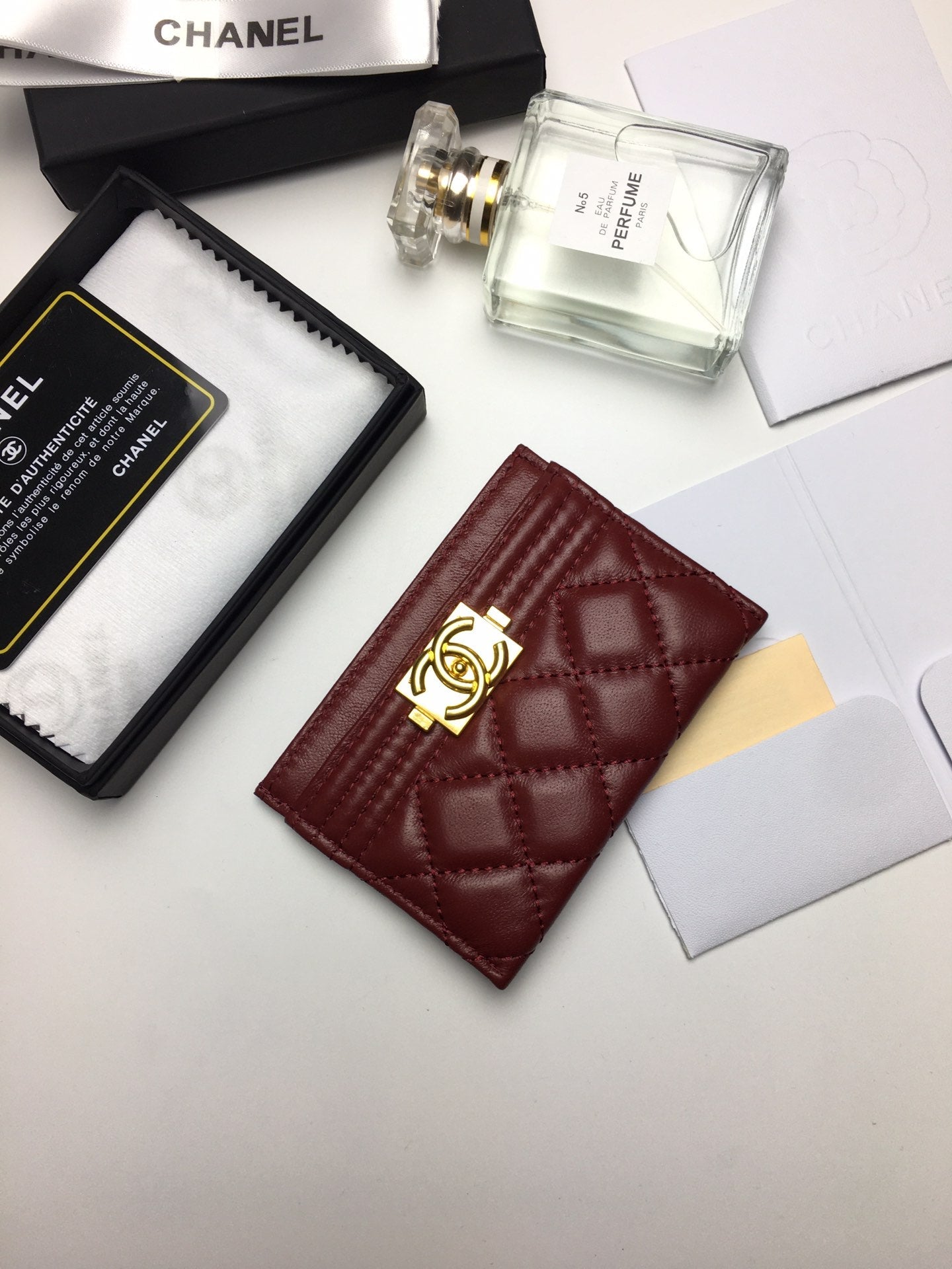 CC BOY CARD HOLDER 11.2 GARNET CALFSKIN GOLD ICON