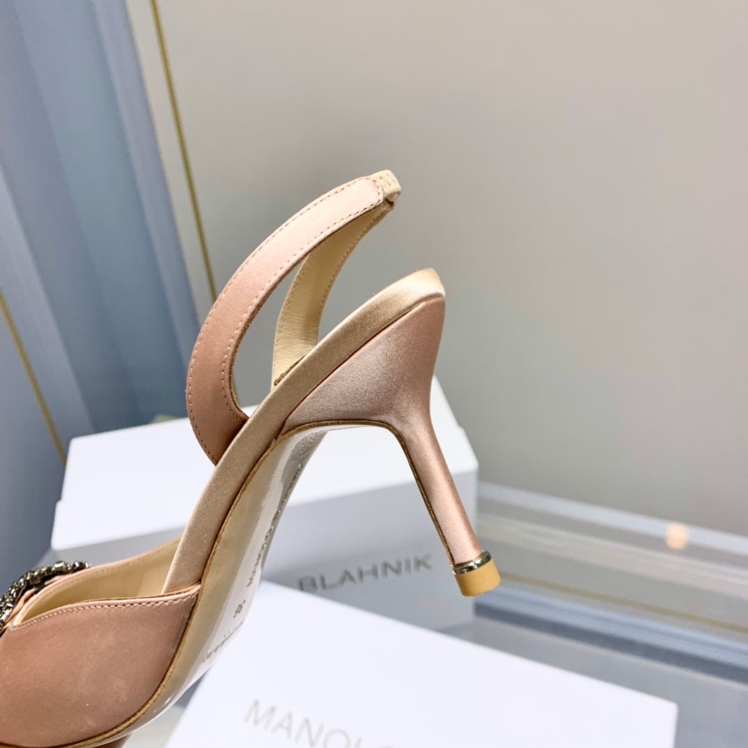 Manolo Buckle Slingback 7cm Light Pink Silk 208031