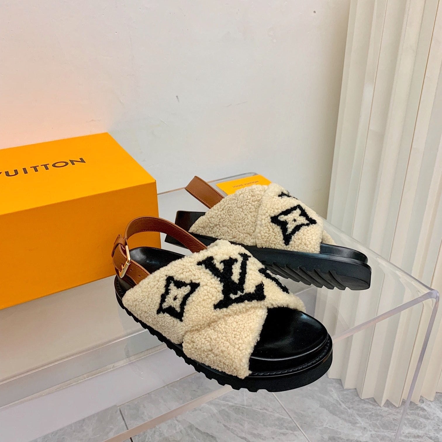 LV Paseo Flat Comfort Sandal Beige Black Fleece