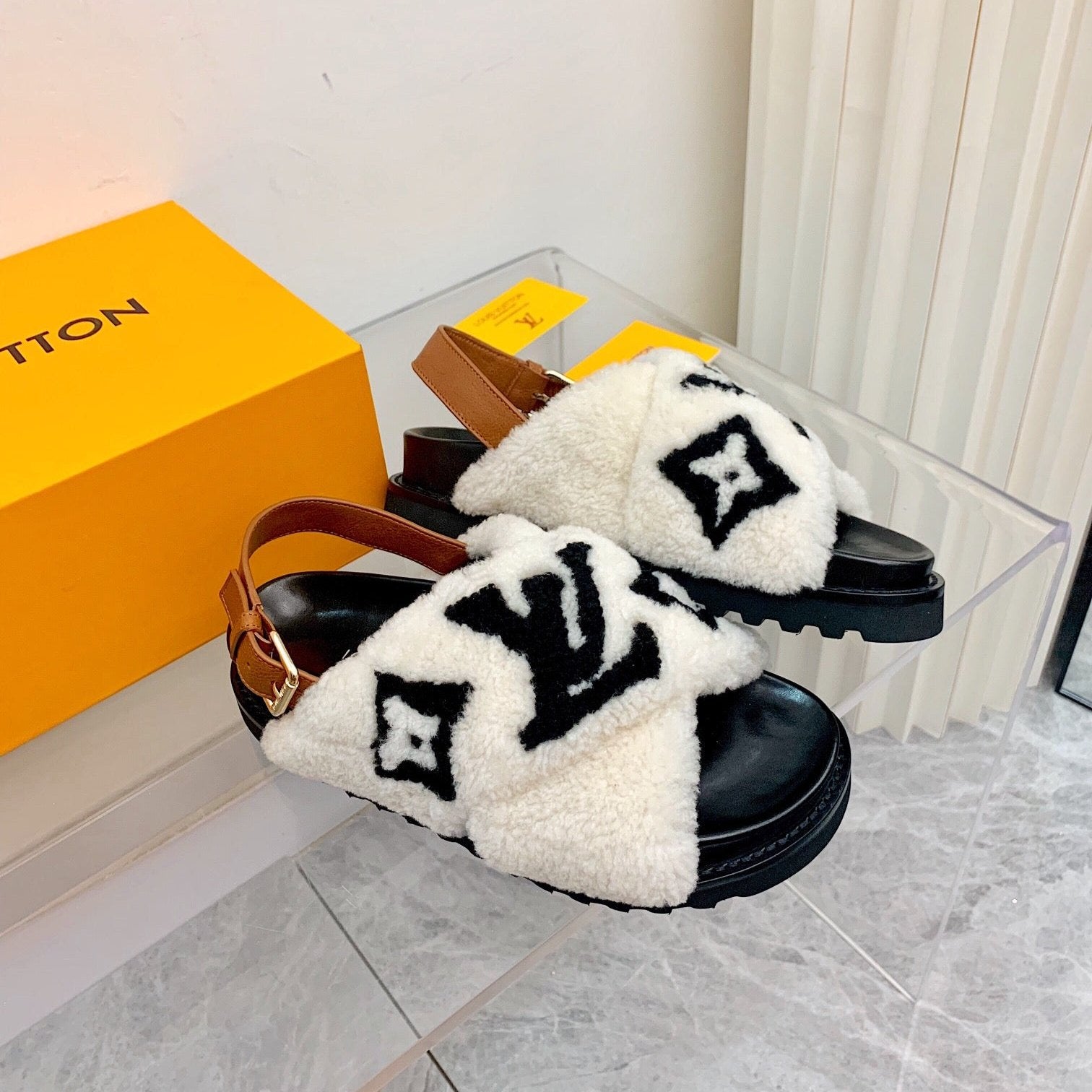 LV Paseo Flat Comfort Sandal White Black Fleece