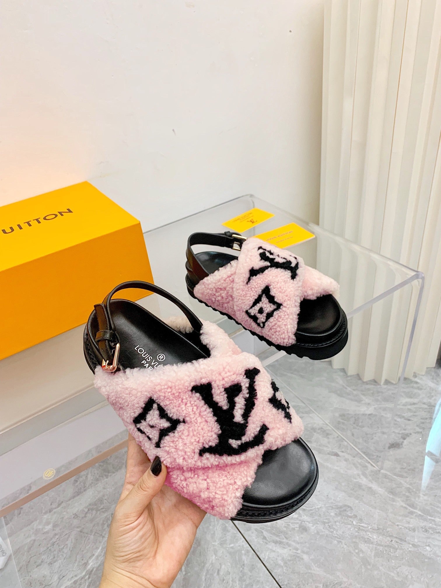 LV Paseo Flat Comfort Sandal Pink Black Fleece