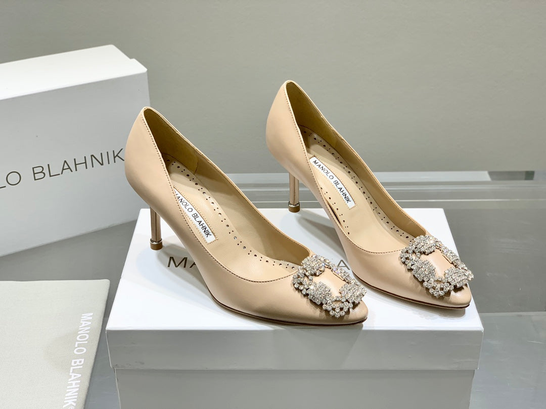 Manolo Snowflake Buckle Pumps Beige Cowhide 204509