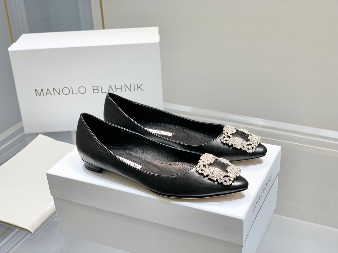 Manolo Snowflake Buckle Pumps Black Cowhide 204508