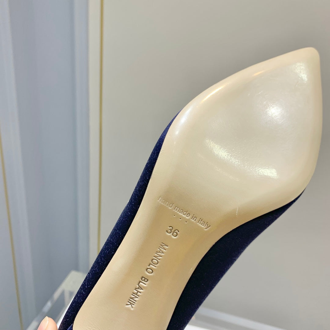 Manolo Wheat Ear Rhinestone High Heels Pumps Navy Blue Silk Fabric 327449