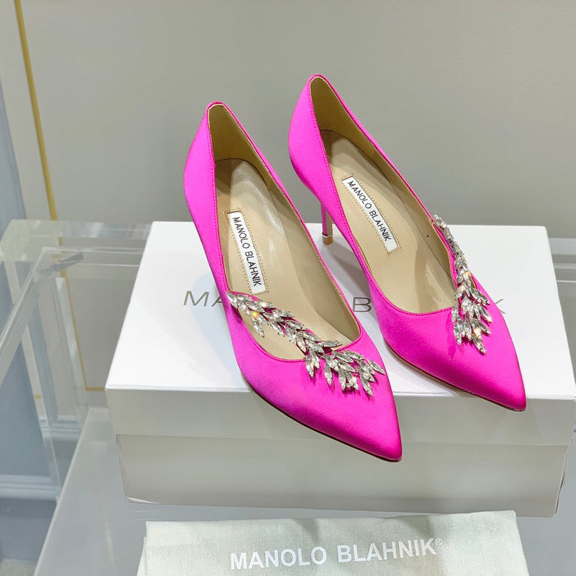 Manolo Wheat Ear Rhinestone High Heels Pumps Dark Pink Silk Fabric 327452
