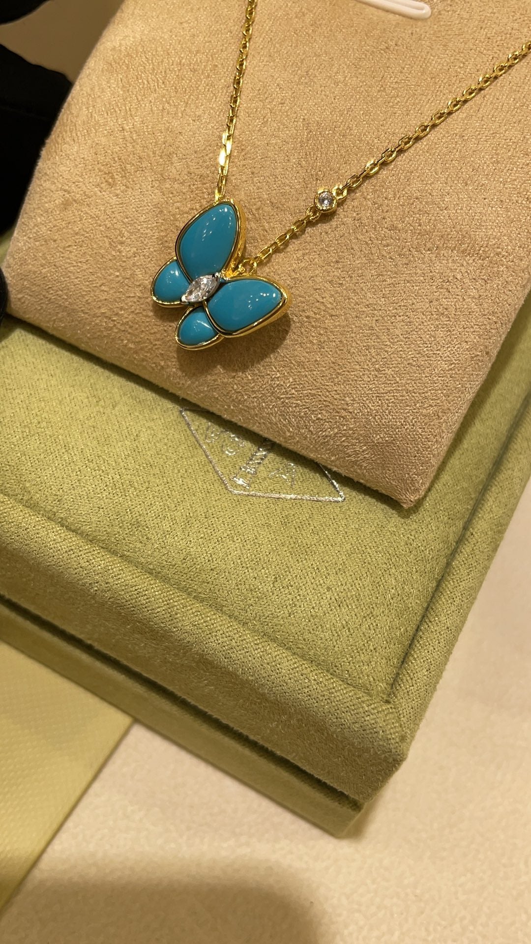 VCA Butterfly Turquoise Necklace Gold 1 Diamond