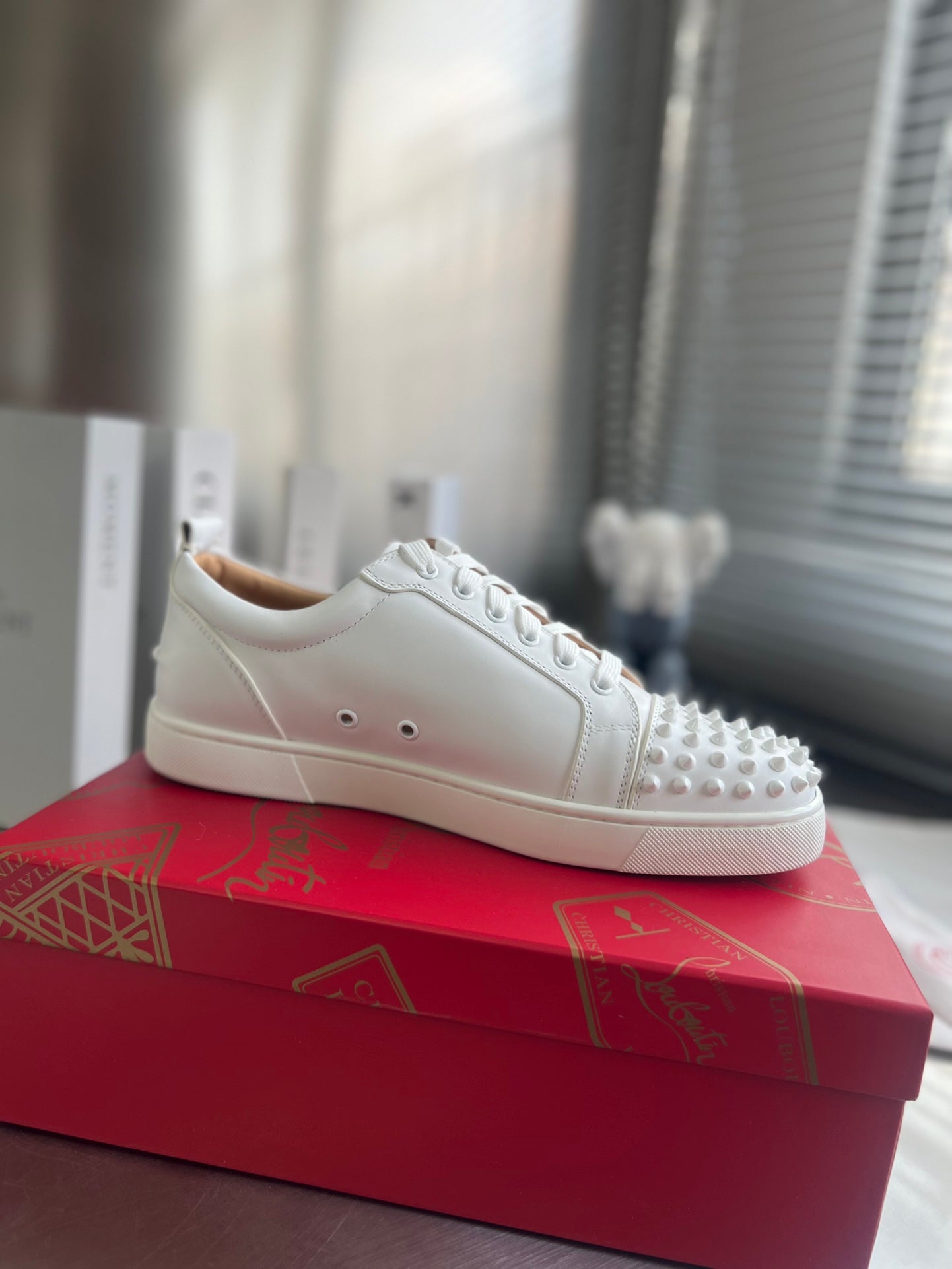 Christian Louboutin Louis Junior Spikes White Cowhide 332091