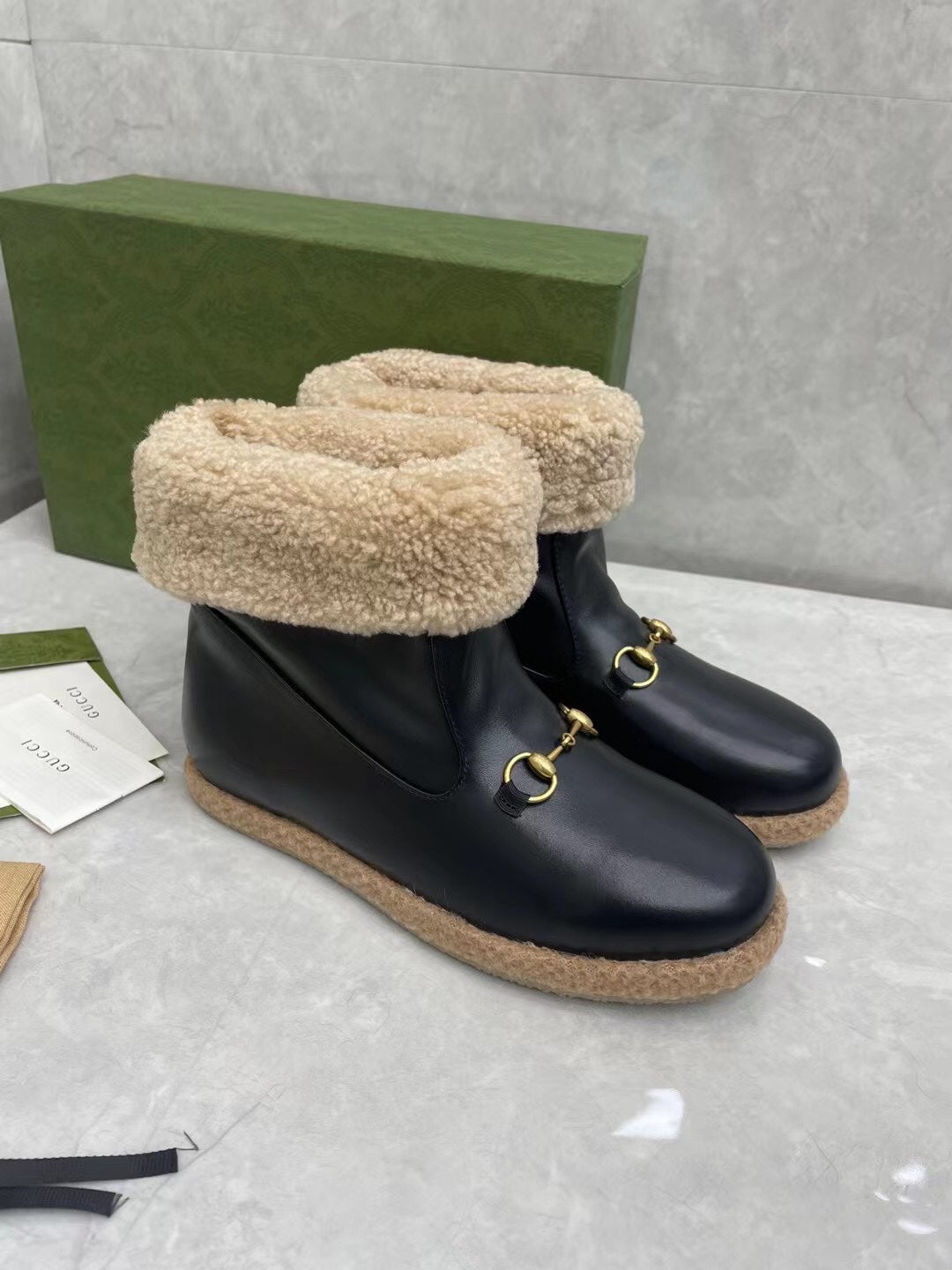 Gucci 2025 Boot Black Beige Sheepskin Wool 564789