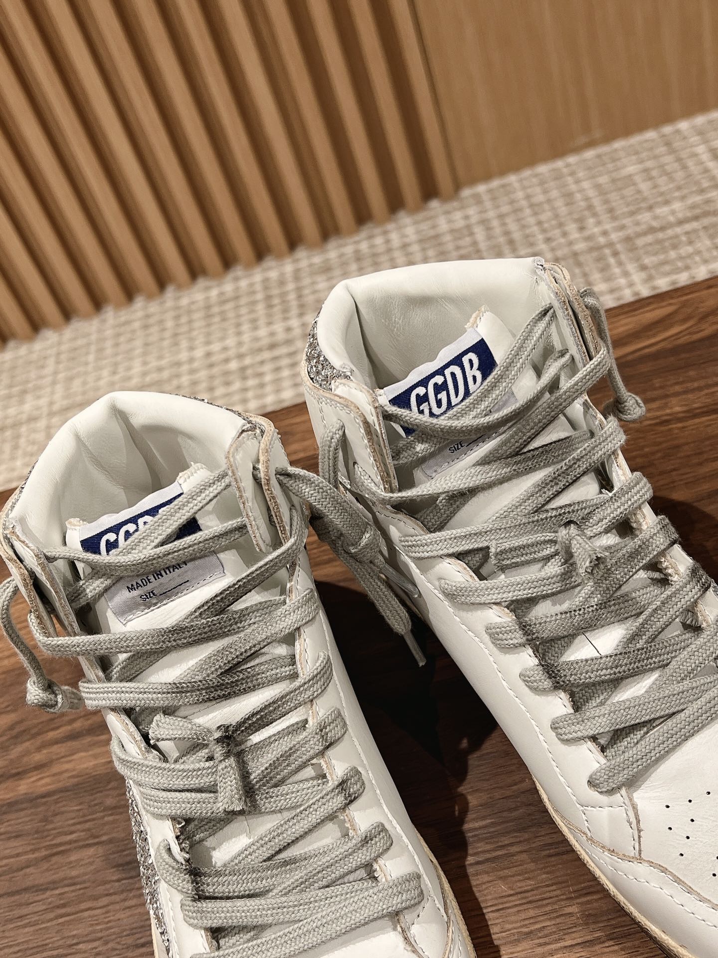 Golden Goose 2025 High-Top Sneaker White Silver Cowhide 170576