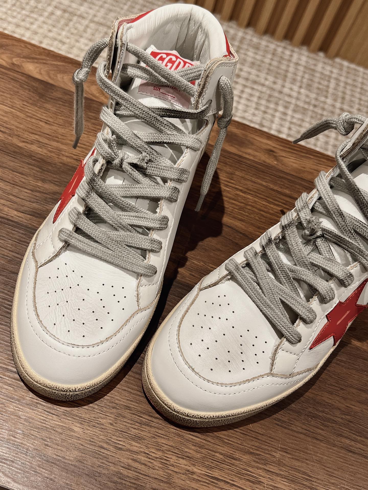 Golden Goose 2025 High-Top Sneaker White Red Cowhide 170578