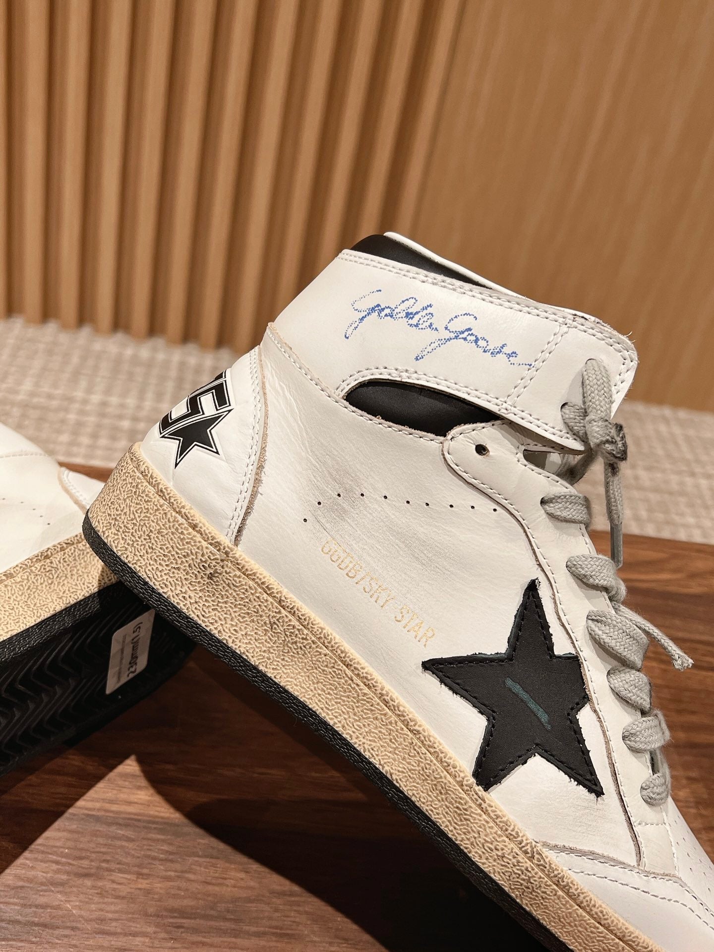 Golden Goose 2025 High-Top Sneaker White Black Cowhide 170577