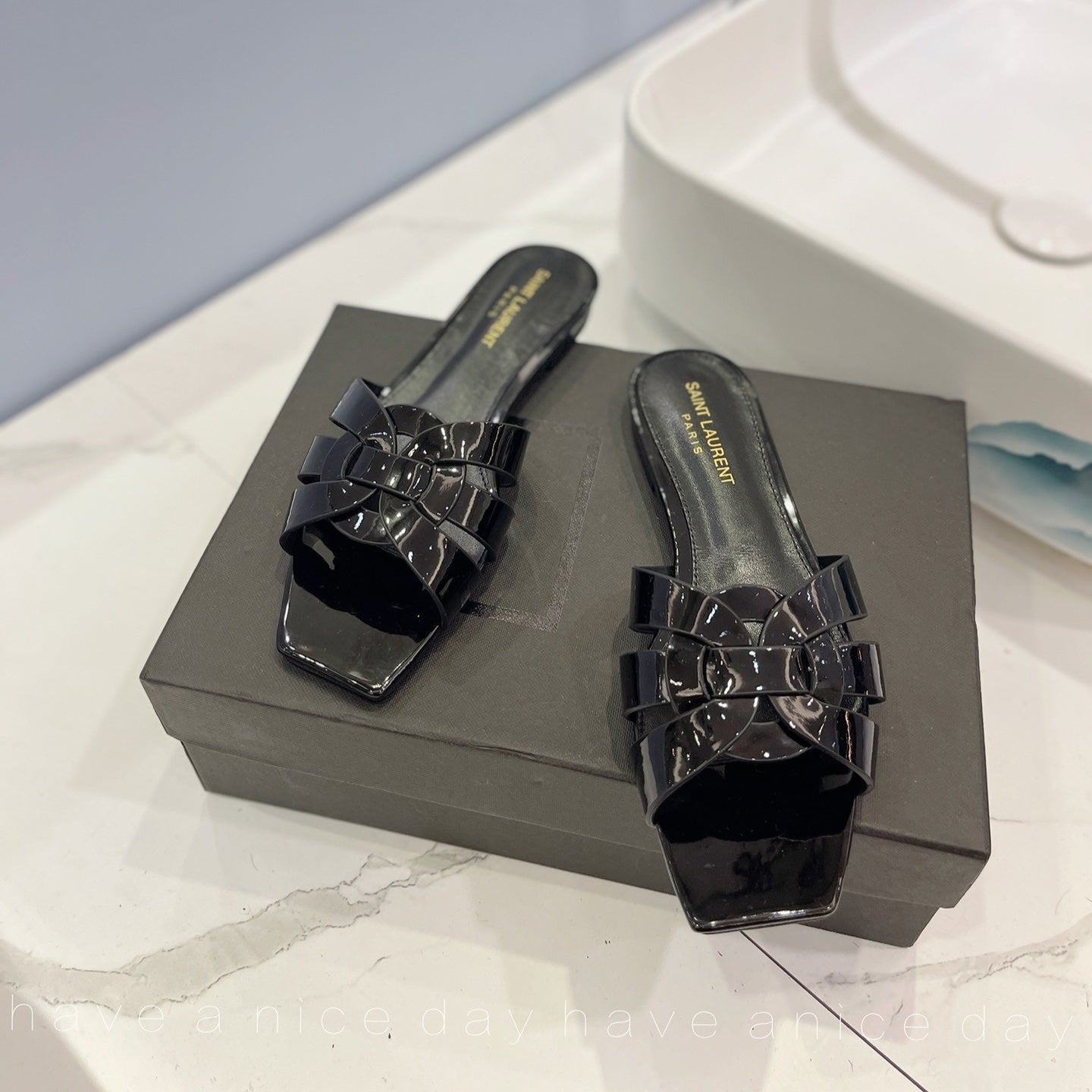 SL TRIBUTE SLIPPERS GLOSSY BLACK CALFSKIN