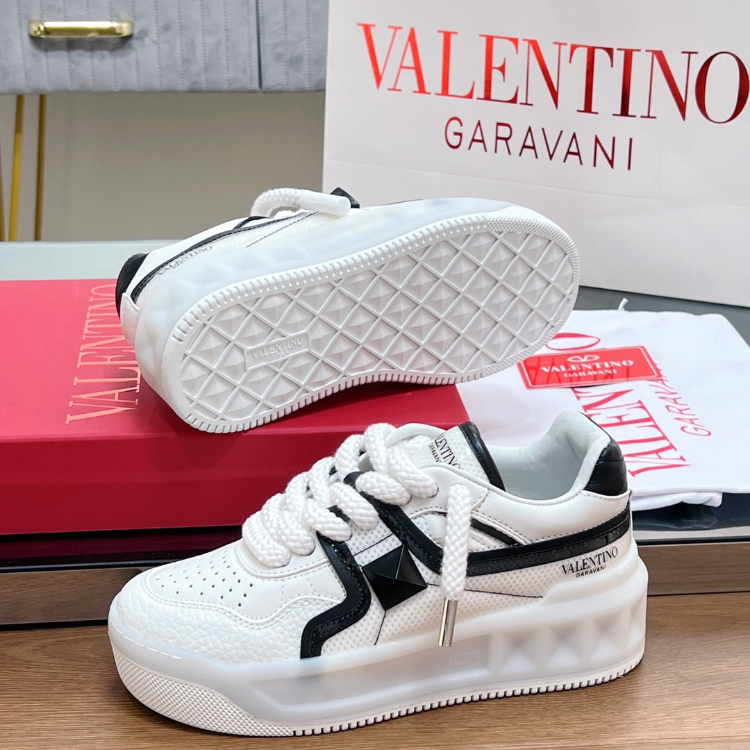 VT 2025 Garavani Sneakers White Black Cowhide Fabric 546992