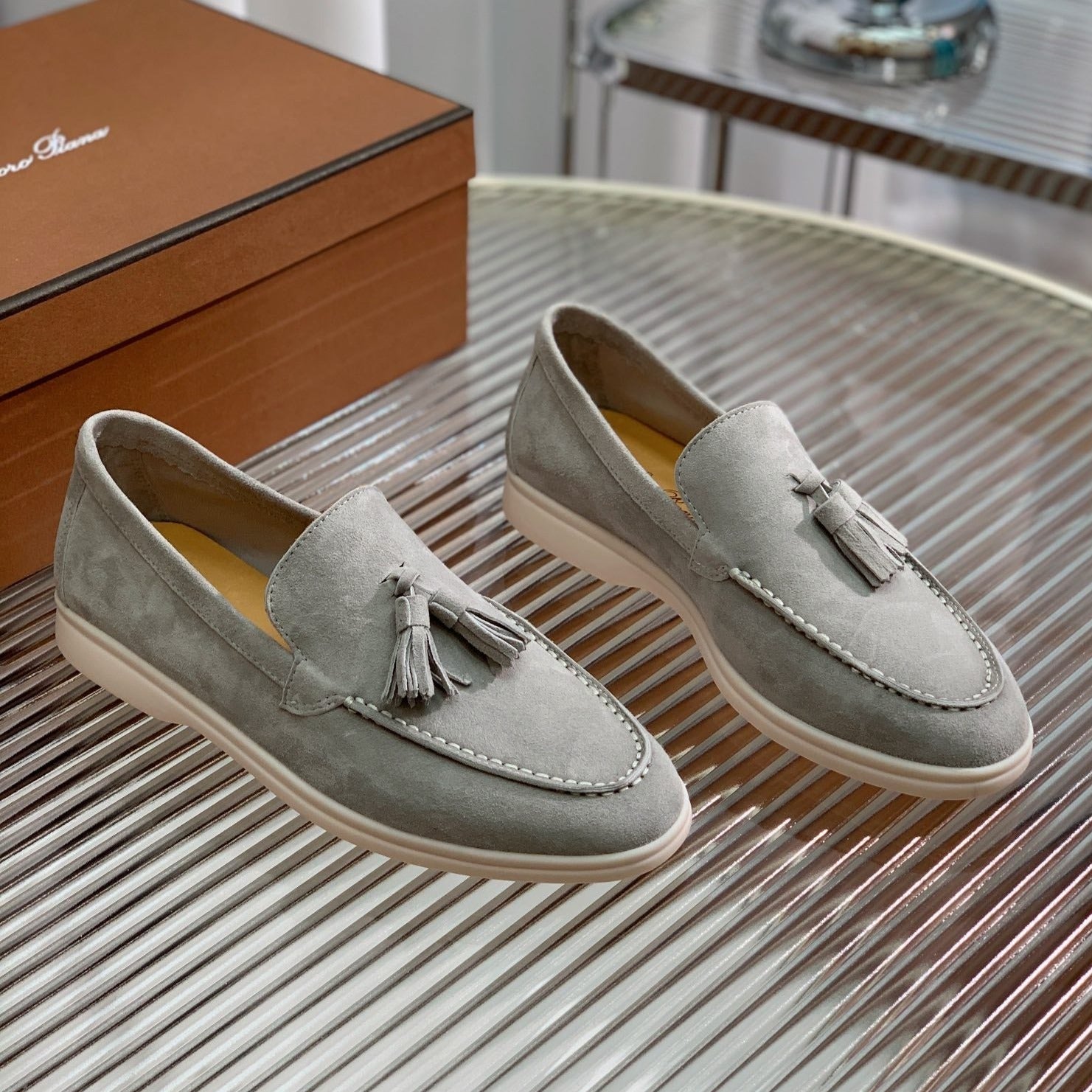 lp dot sole walk loafer grey suede