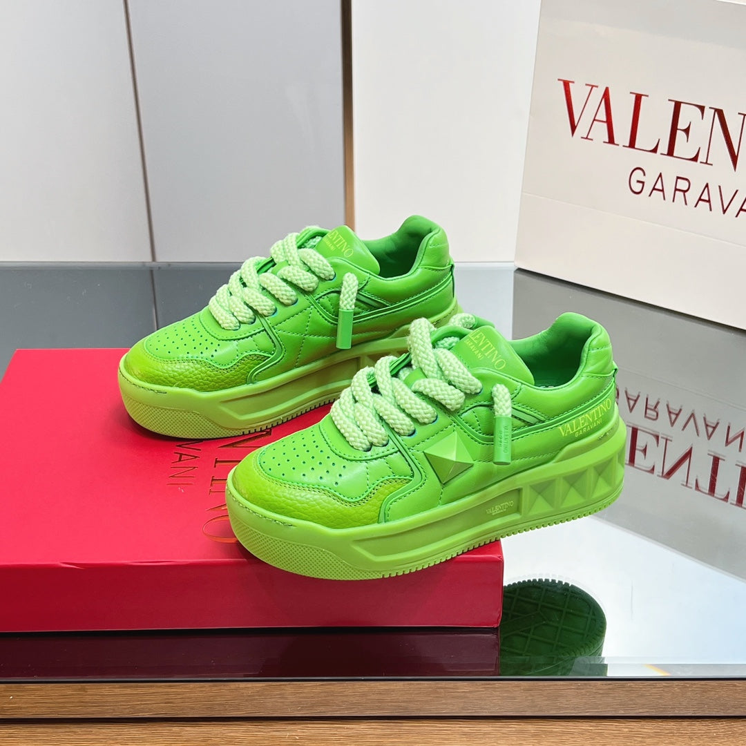 VT 2025 Garavani Sneakers Green Cowhide 546988
