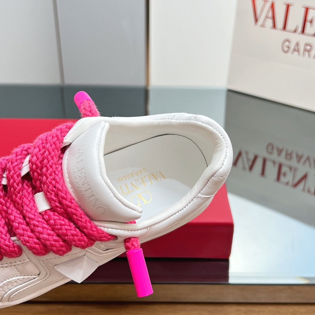VT 2025 Garavani Sneakers White Pink Cowhide 546989
