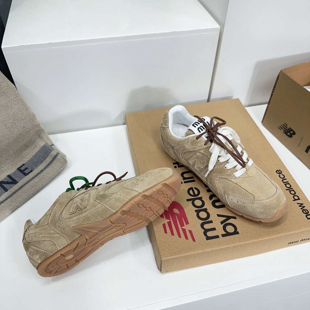Miu Balance 530 SL Suede Sneaker