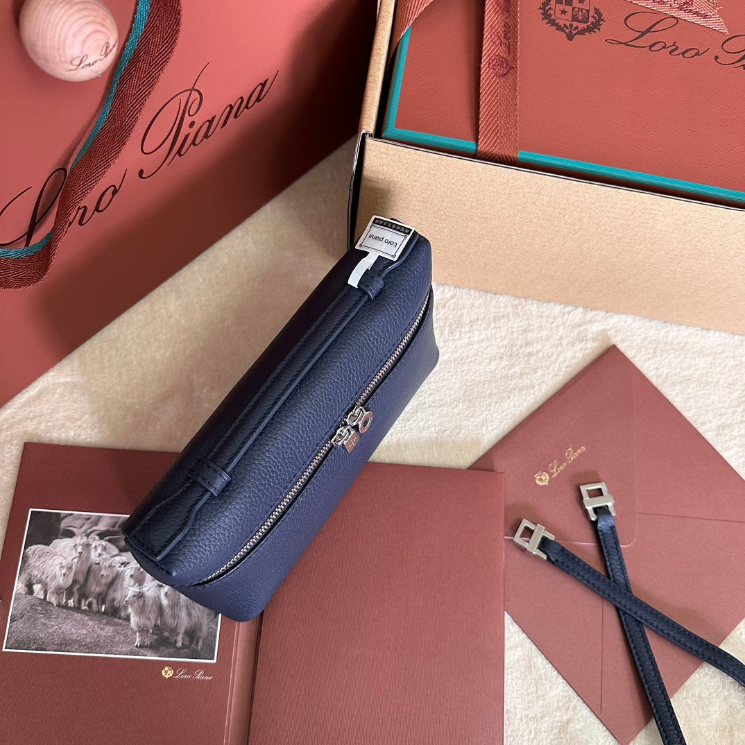 EXTRA POCKET L19 IN NAVY BLUE GRAINED CALFSKIN WITH SILVER HARDWARE