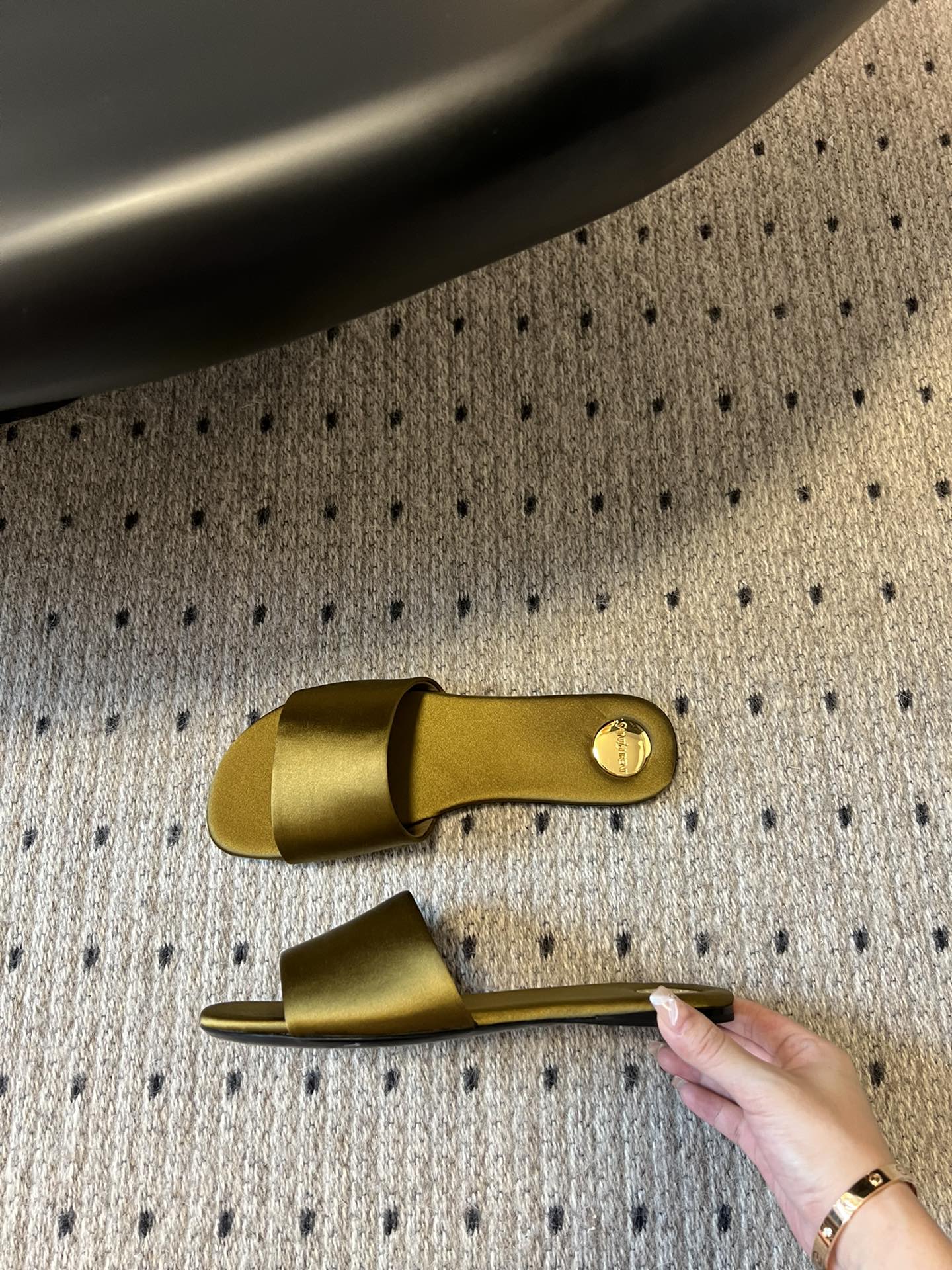 SL CARLYLE SLIPPERS MUSTARD SATIN