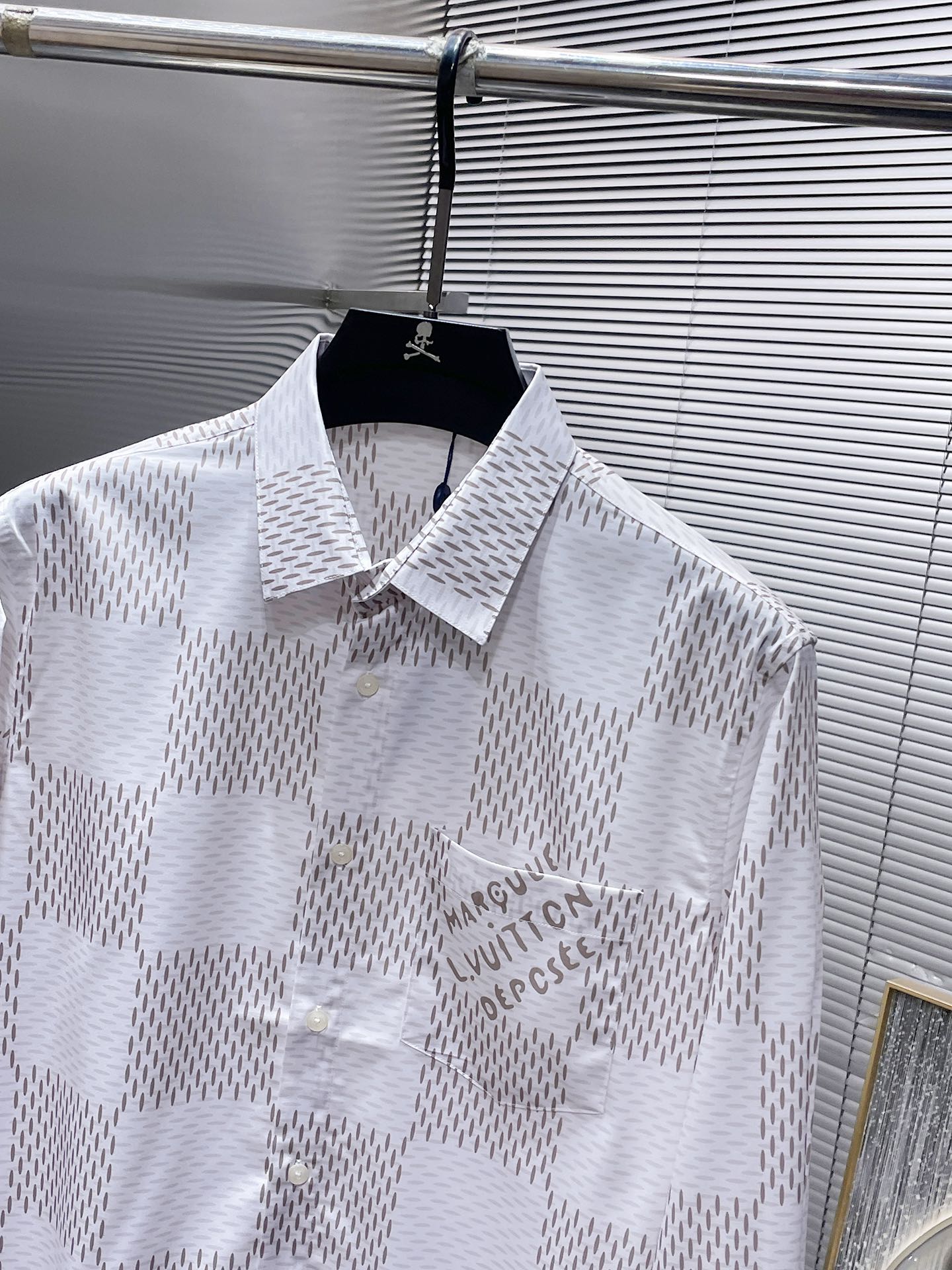 LV LONG-SLEEVED SHIRT IN WHITE DAMIER COTTON 238802