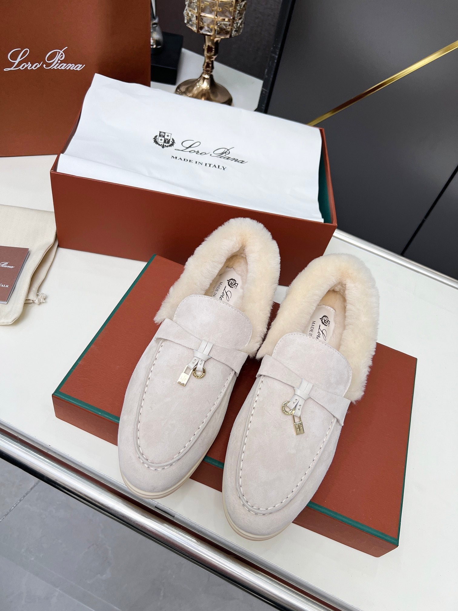 LP Summer Charm Walk Loafer Cream Suede Lamb Fur