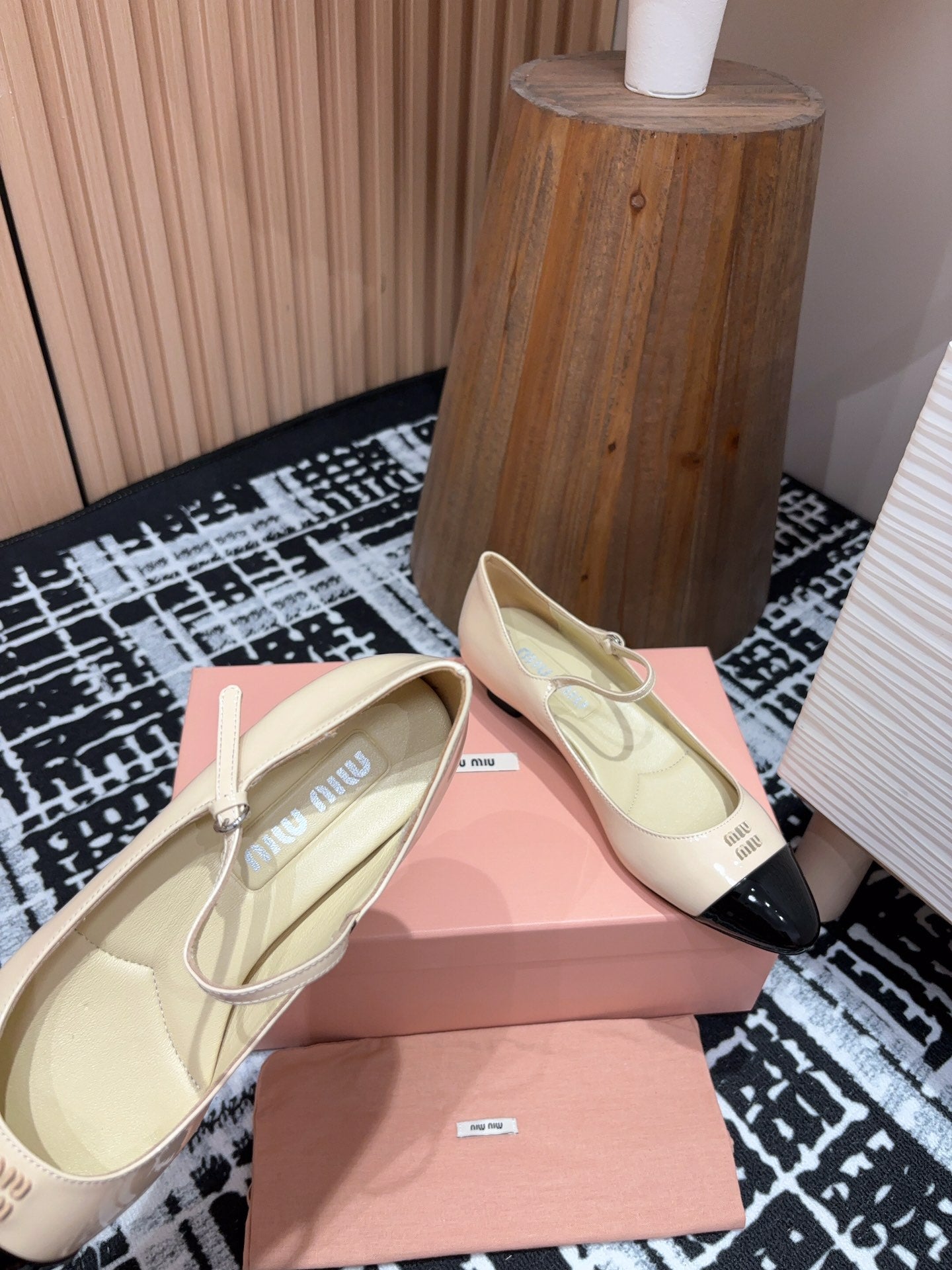 Miu Mary Jane Beige Shiny Lambskin