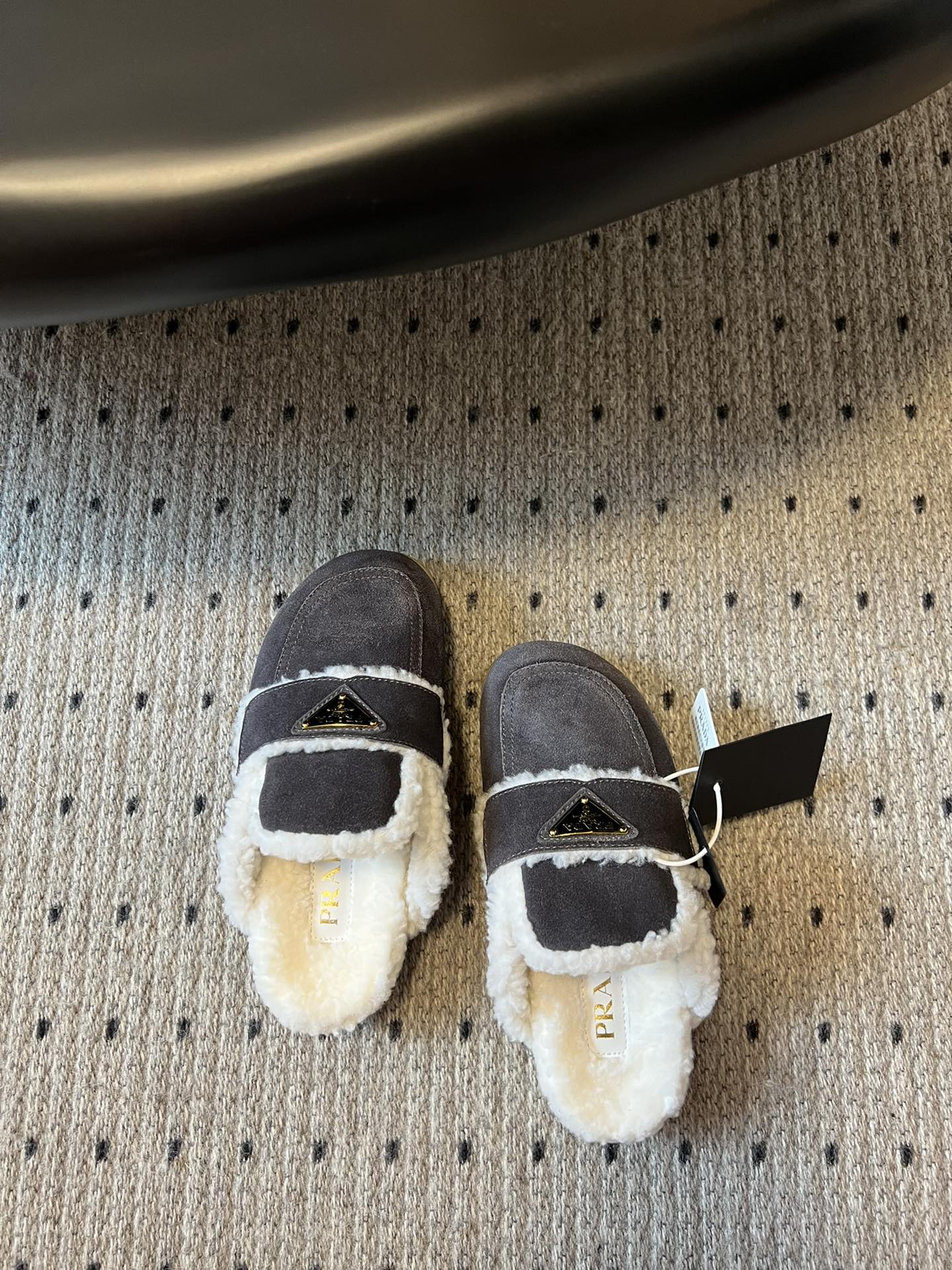 PRA Furry Half-Slipper Dark Gray Suede 478564