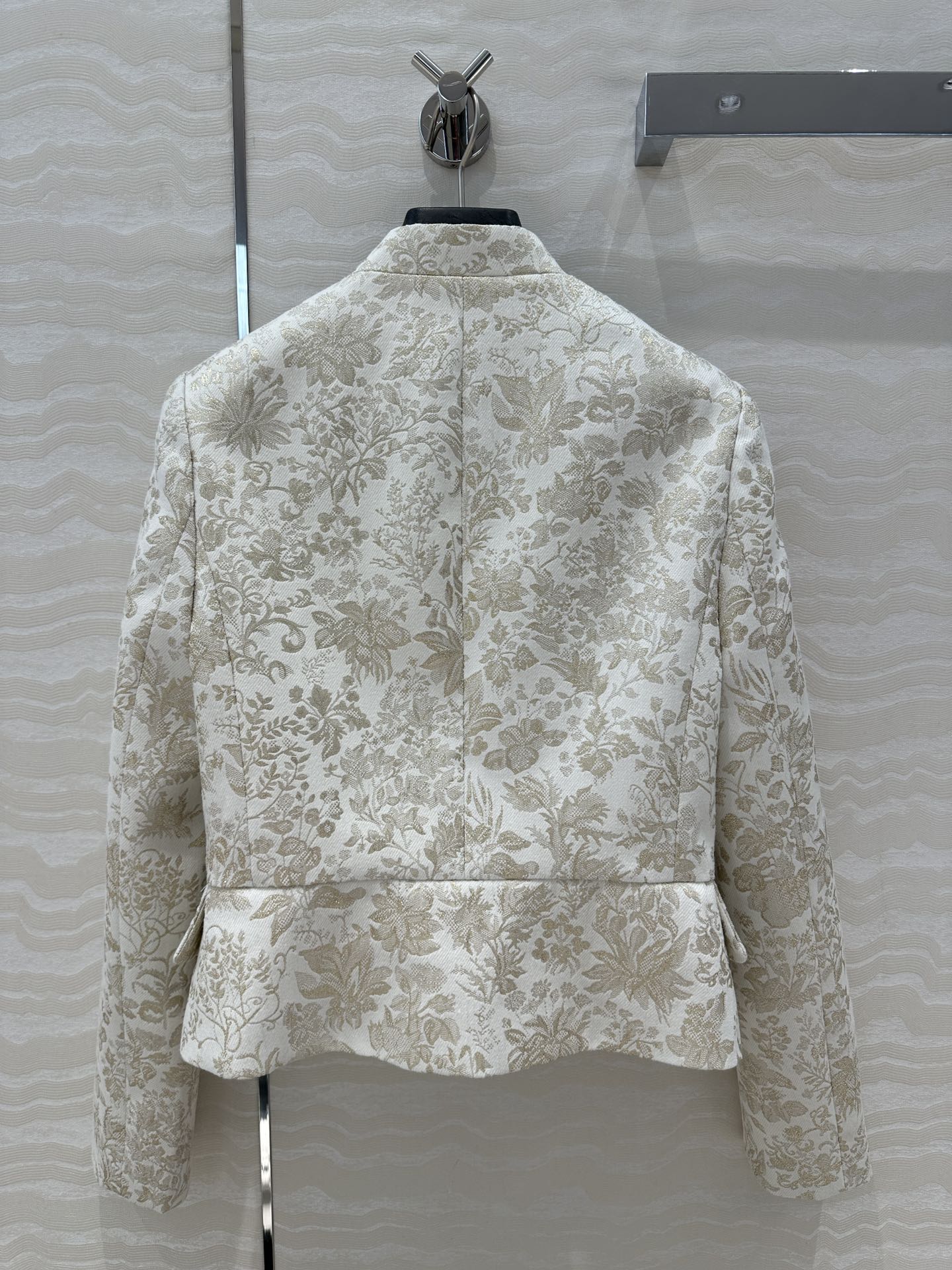 CD 25 Stand-up Collar Short Jacket Beige Actylic