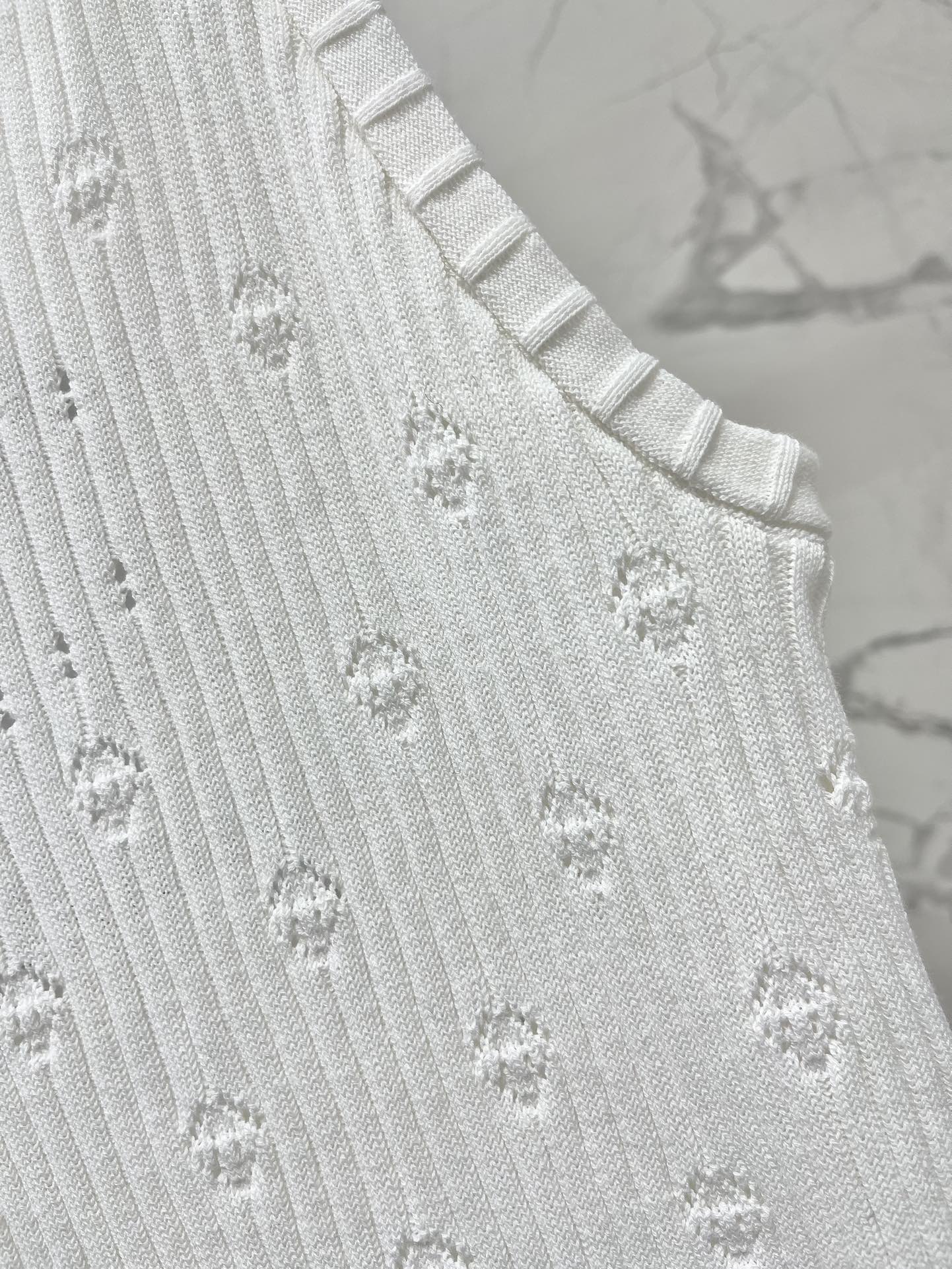CC White Knitted Fabric Vest