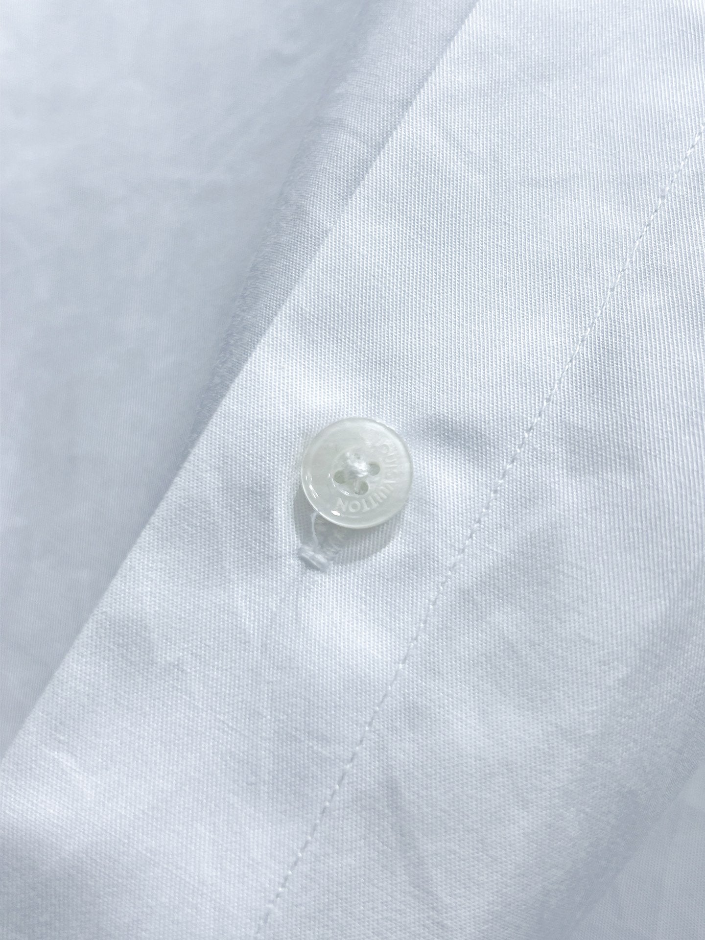 LV SHORT-SLEEVED SHIRT IN WHITE COTTON GREEN YELLOW LOGO 238815