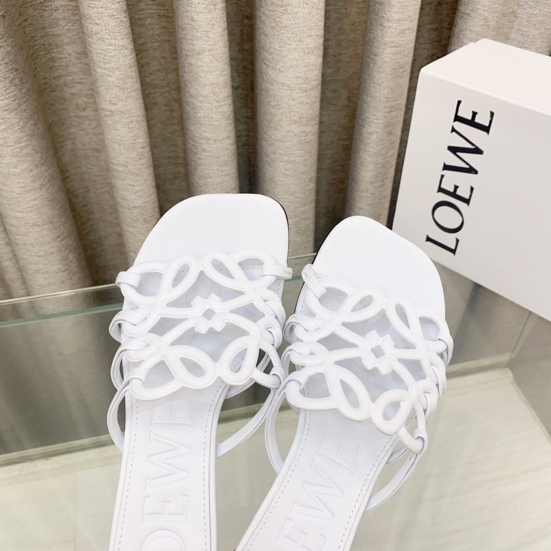 Loewe 25 Petal Anagram Slide 45mm White Sheepskin