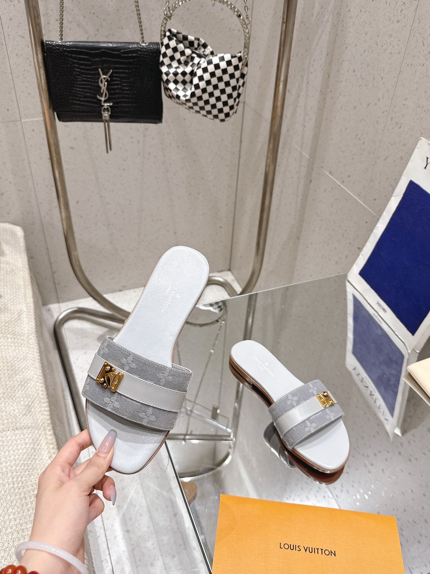 LV Flat Mules pairs raffia gray mix denim cowhide 383720