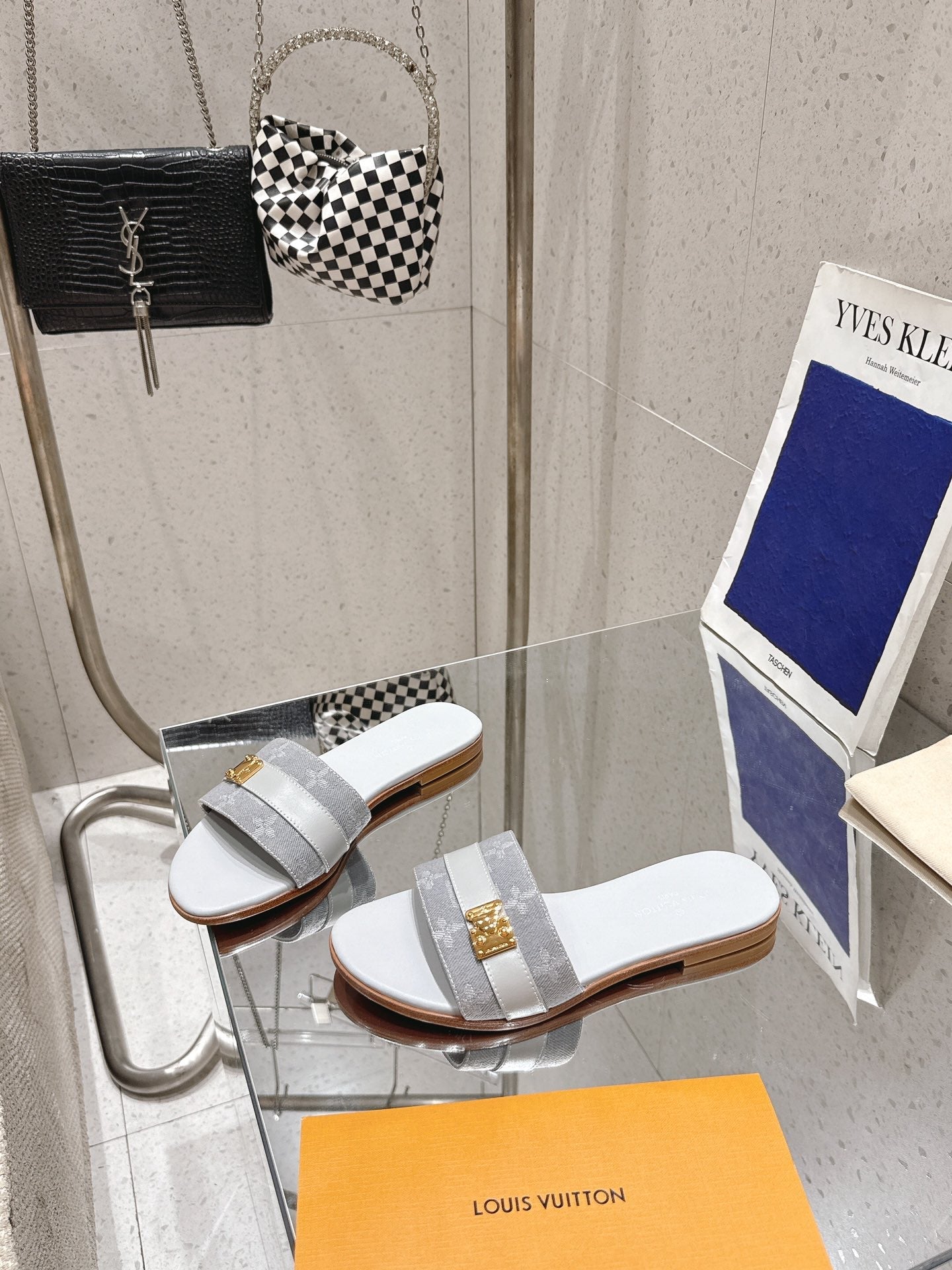 LV Flat Mules pairs raffia gray mix denim cowhide 383720