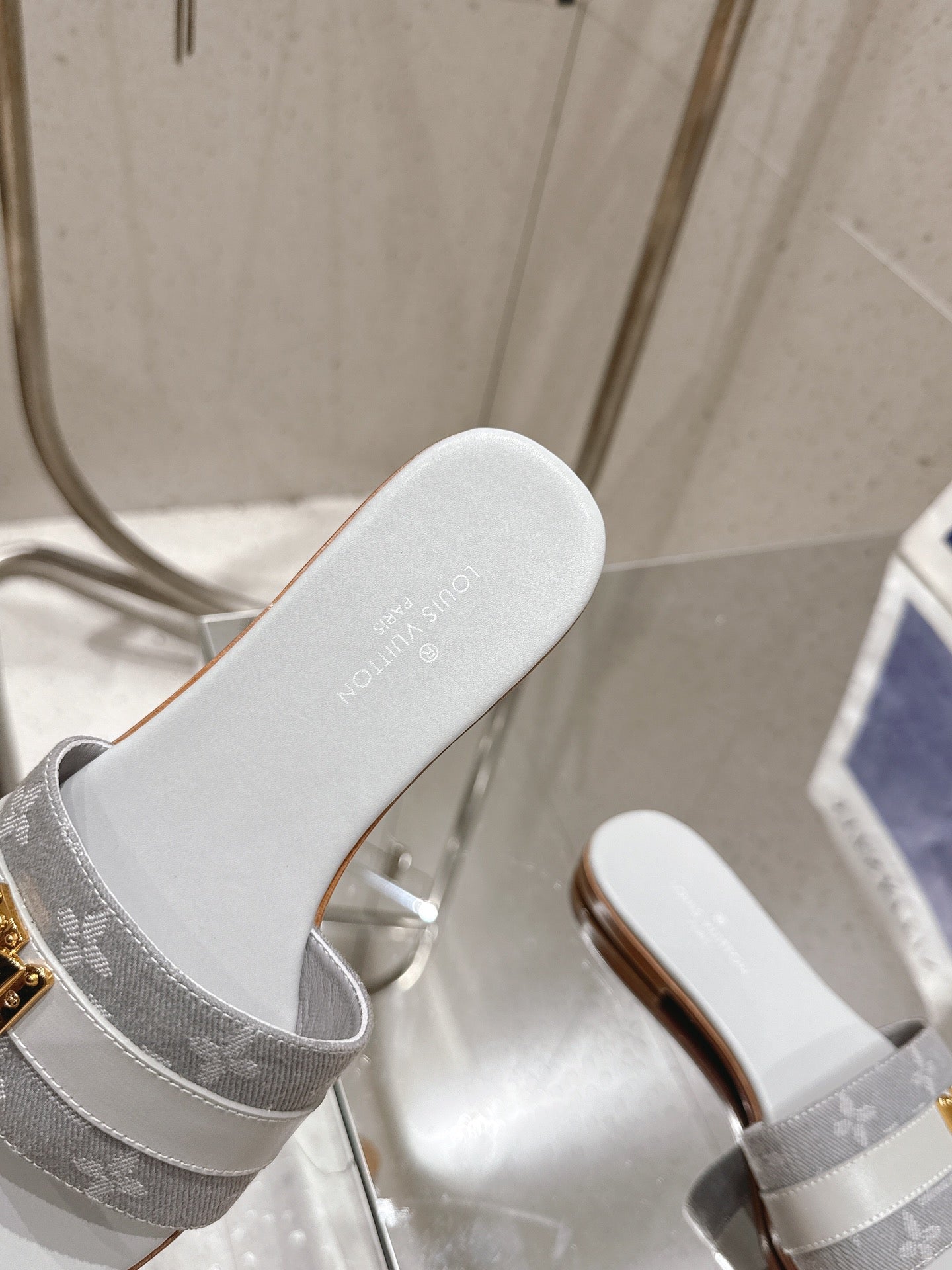 LV Flat Mules pairs raffia gray mix denim cowhide 383720