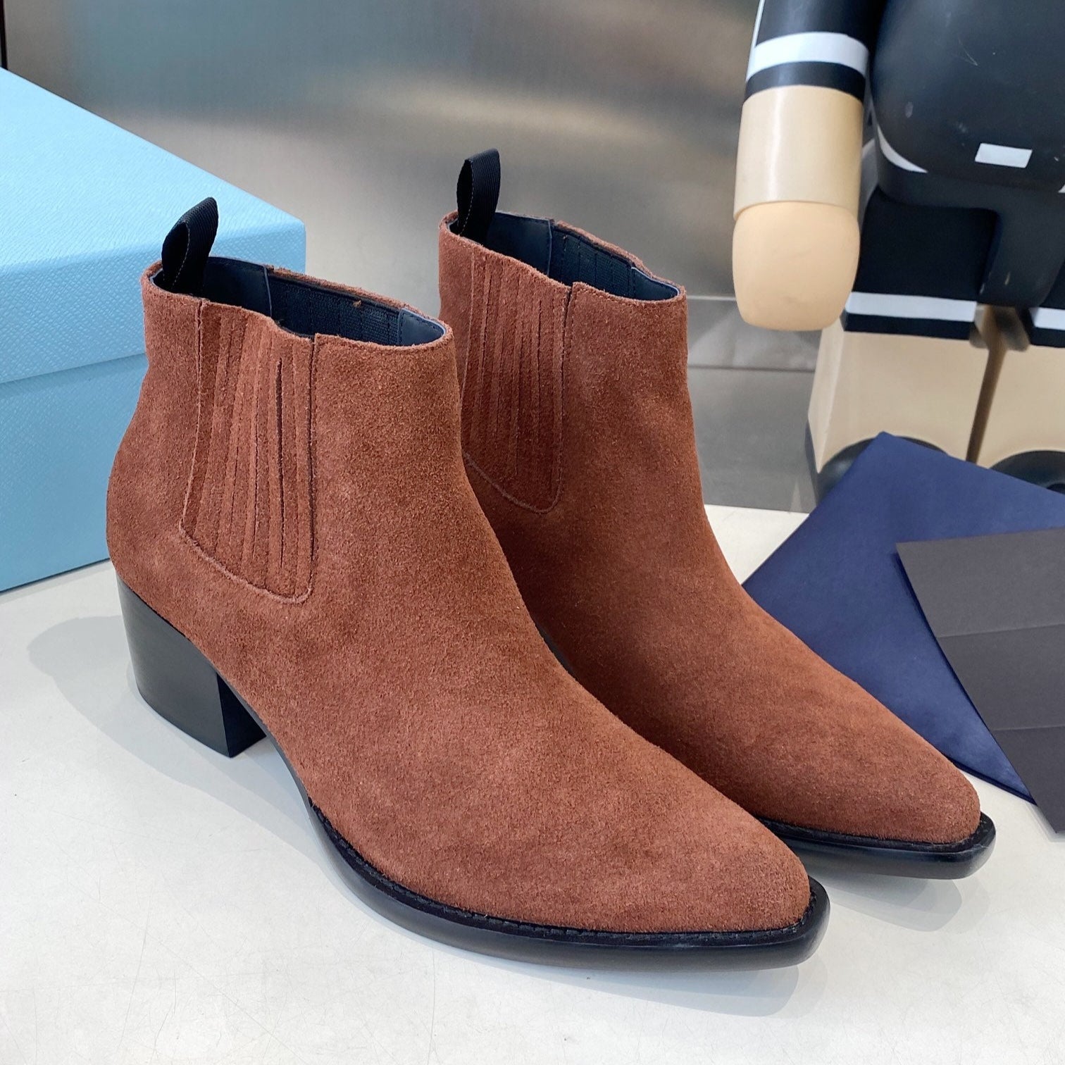 PRA classic pointed-toe boots reddish brown suede