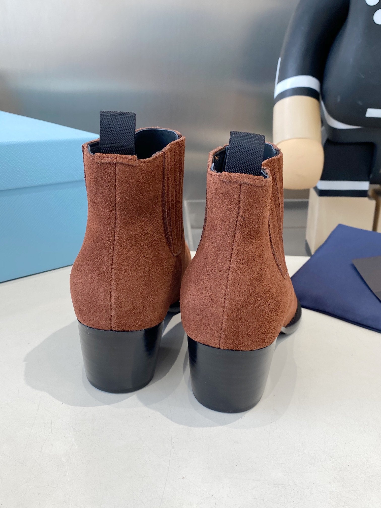 PRA classic pointed-toe boots reddish brown suede