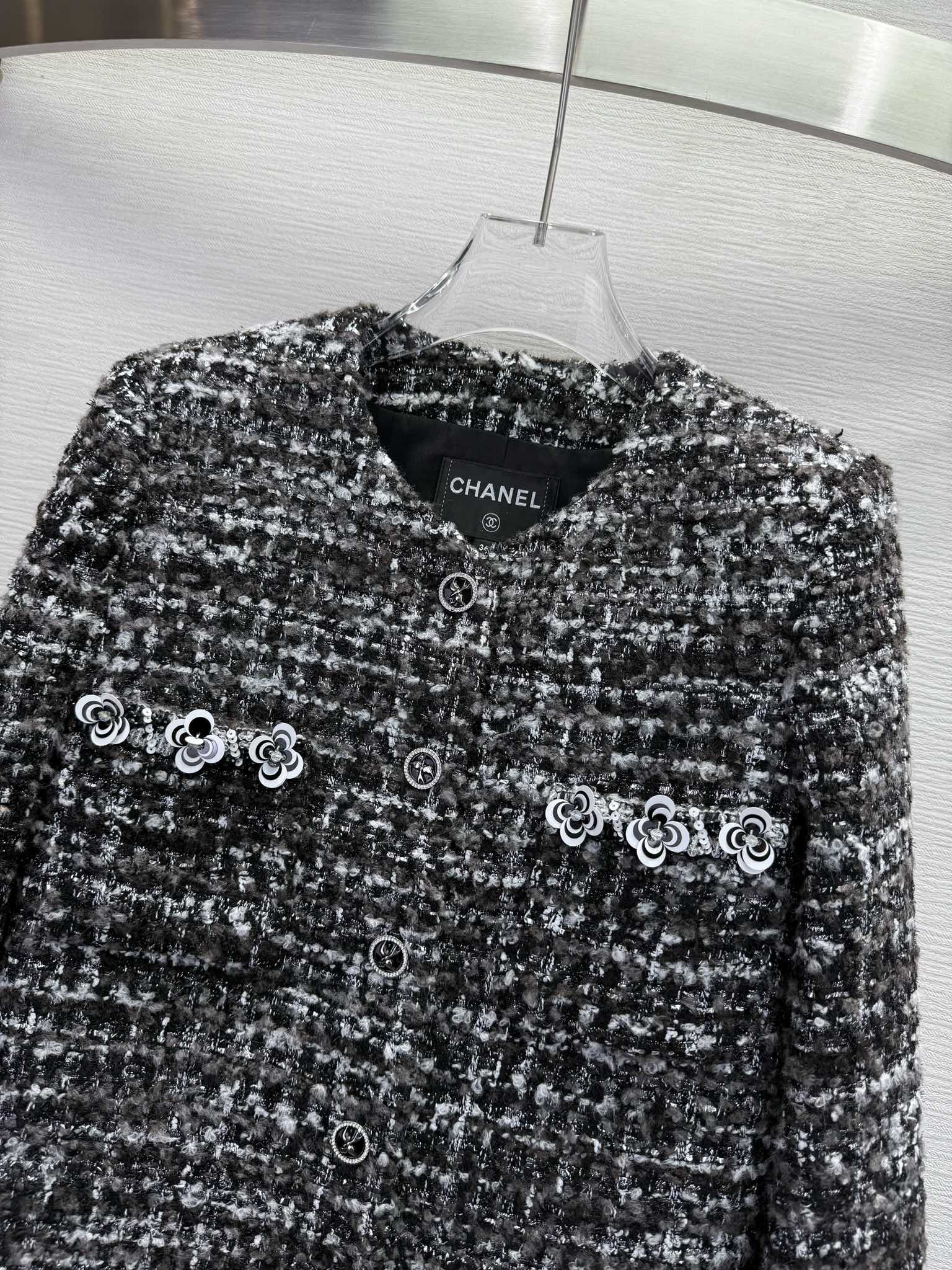 Chanel 25 Jacket Black White Wool 313875