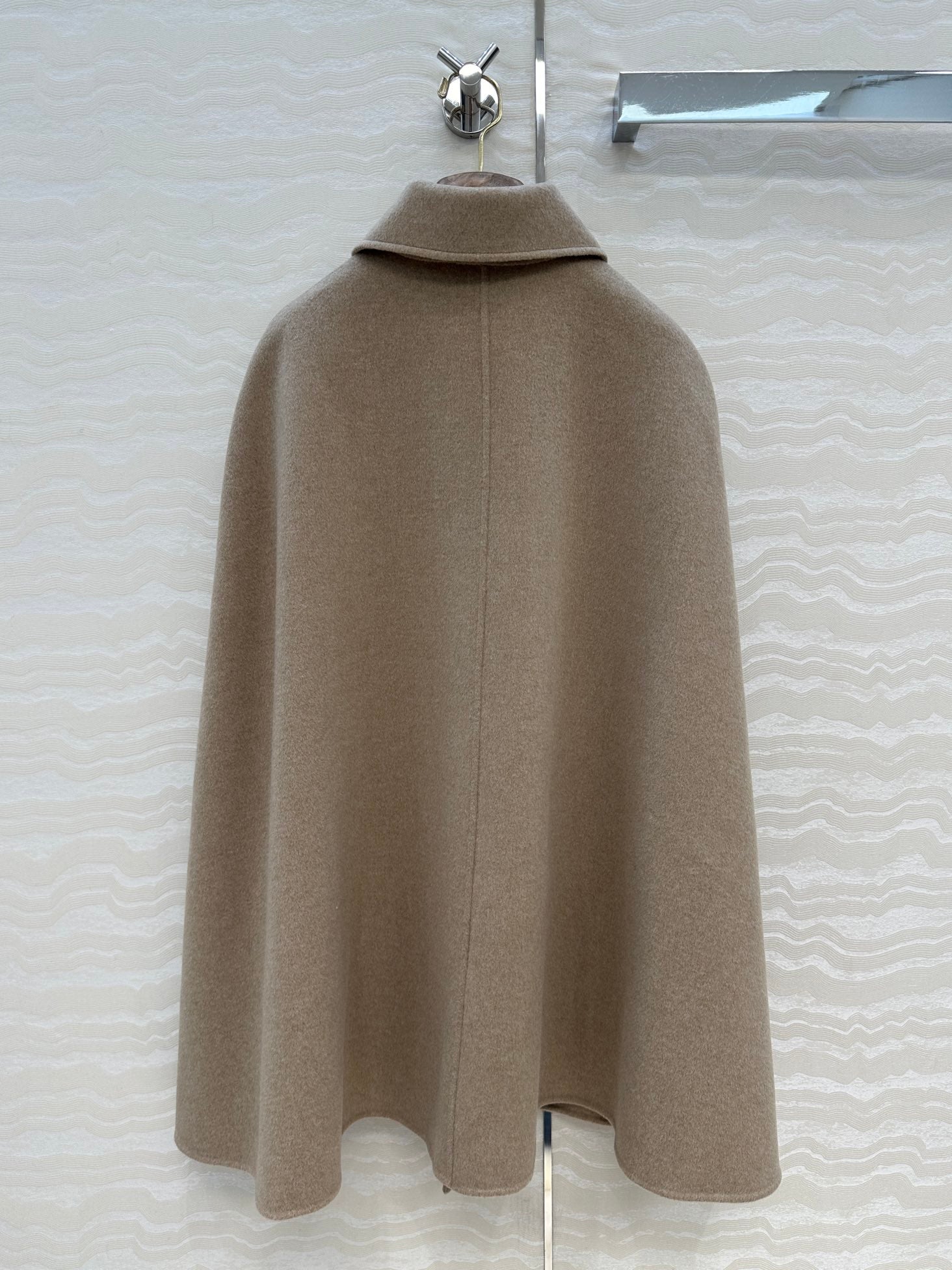 LP 25 Gilda Cape Light Beige Cashmere Wool 314023