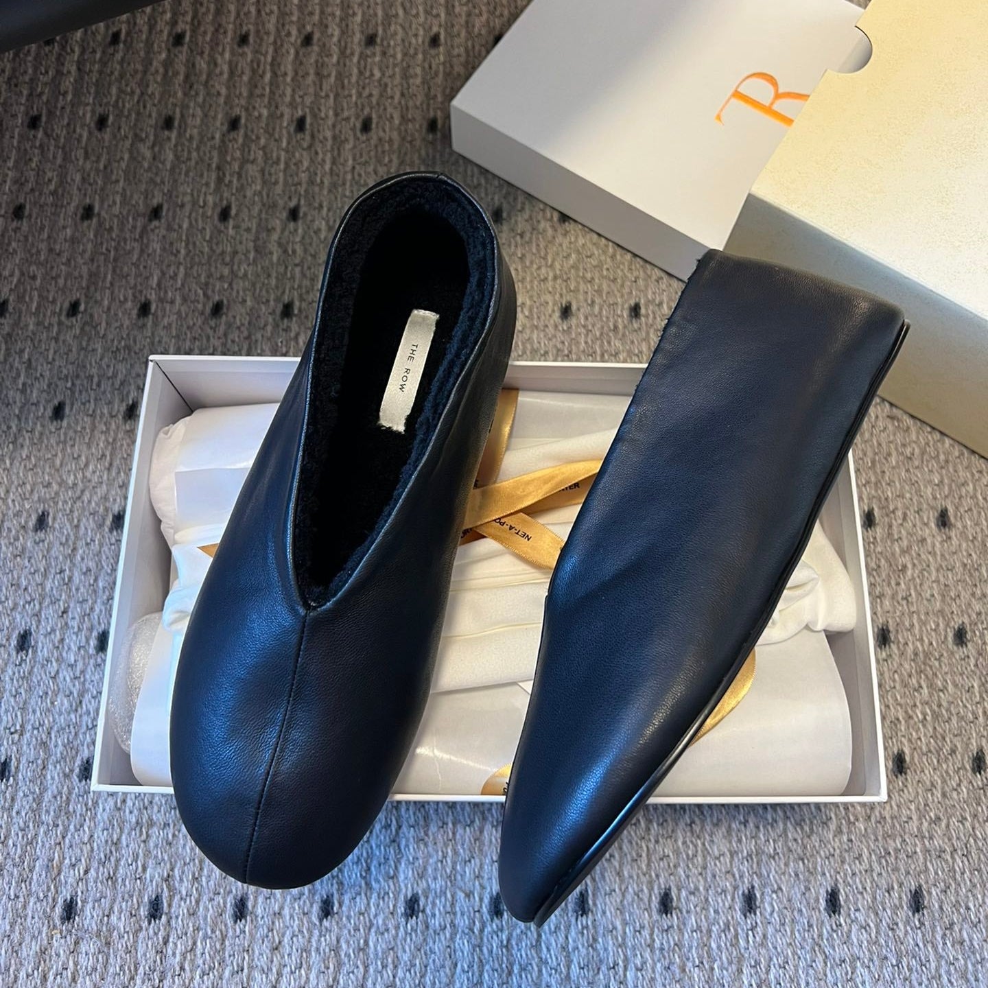 The Row 2025 Stella slip-on Shoe Black Sheepskin Wool 561640