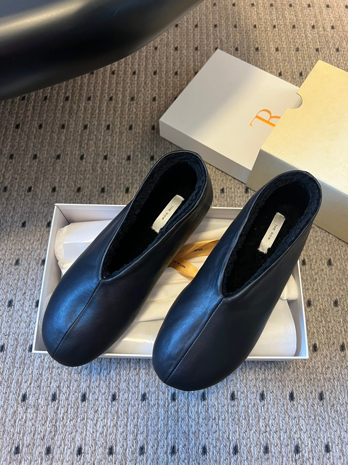 The Row 2025 Stella slip-on Shoe Black Sheepskin Wool 561640